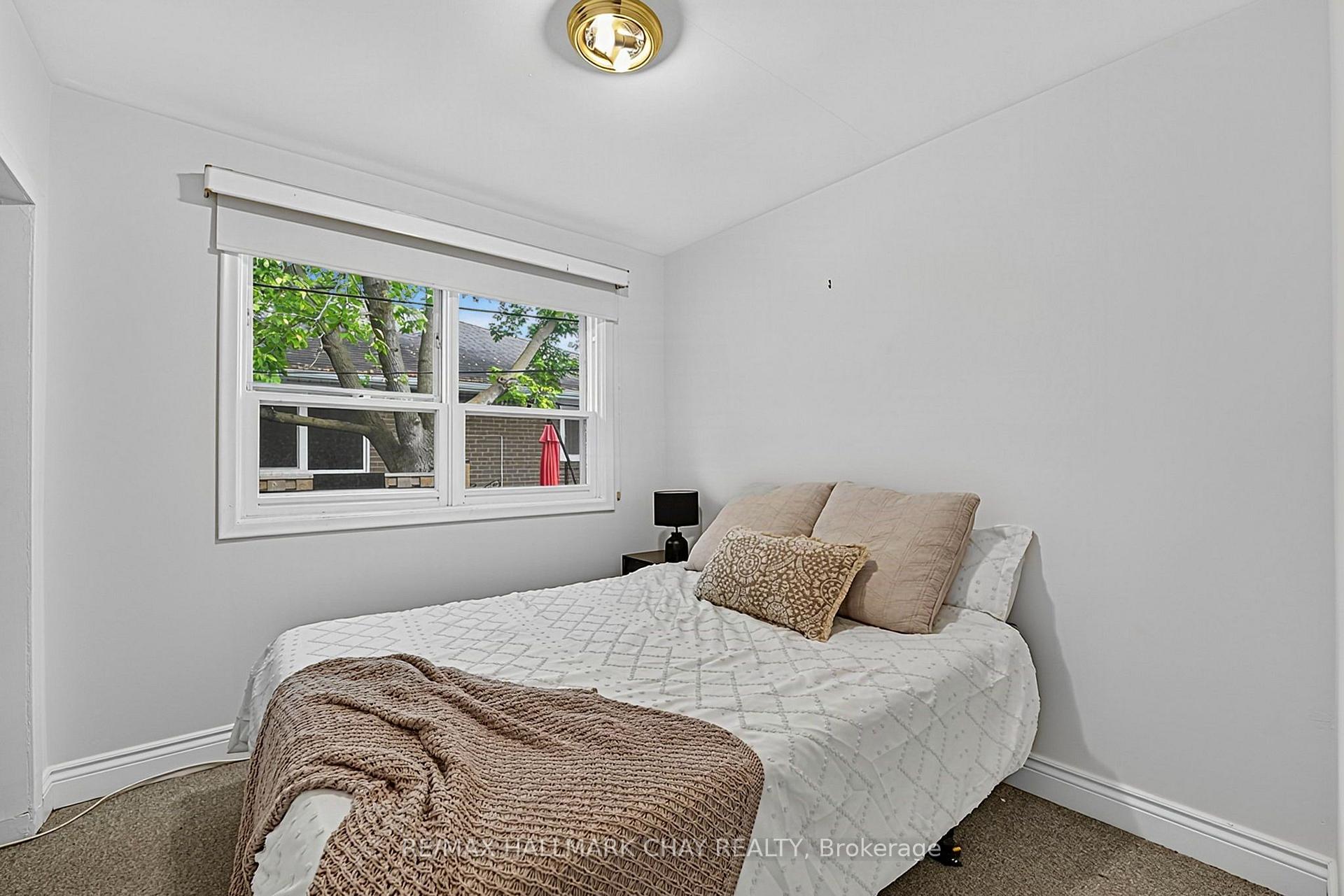 Photo 9 of 84 Longford Drive, Newmarket, Bristol-London — HOMEH