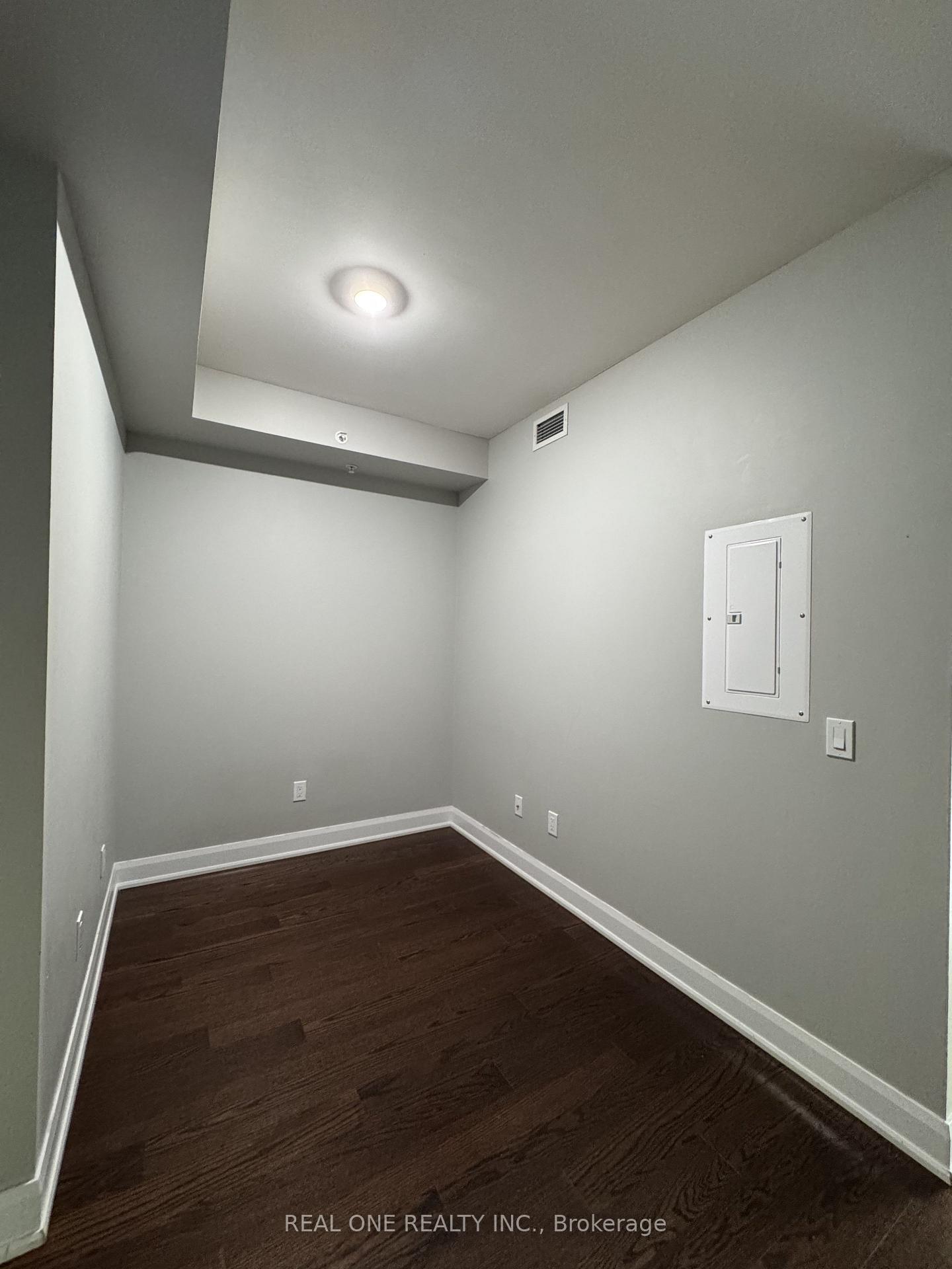 Photo 12 of Unit 332, 2480 Prince Michael Drive, Oakville, Joshua Creek — HOMEH