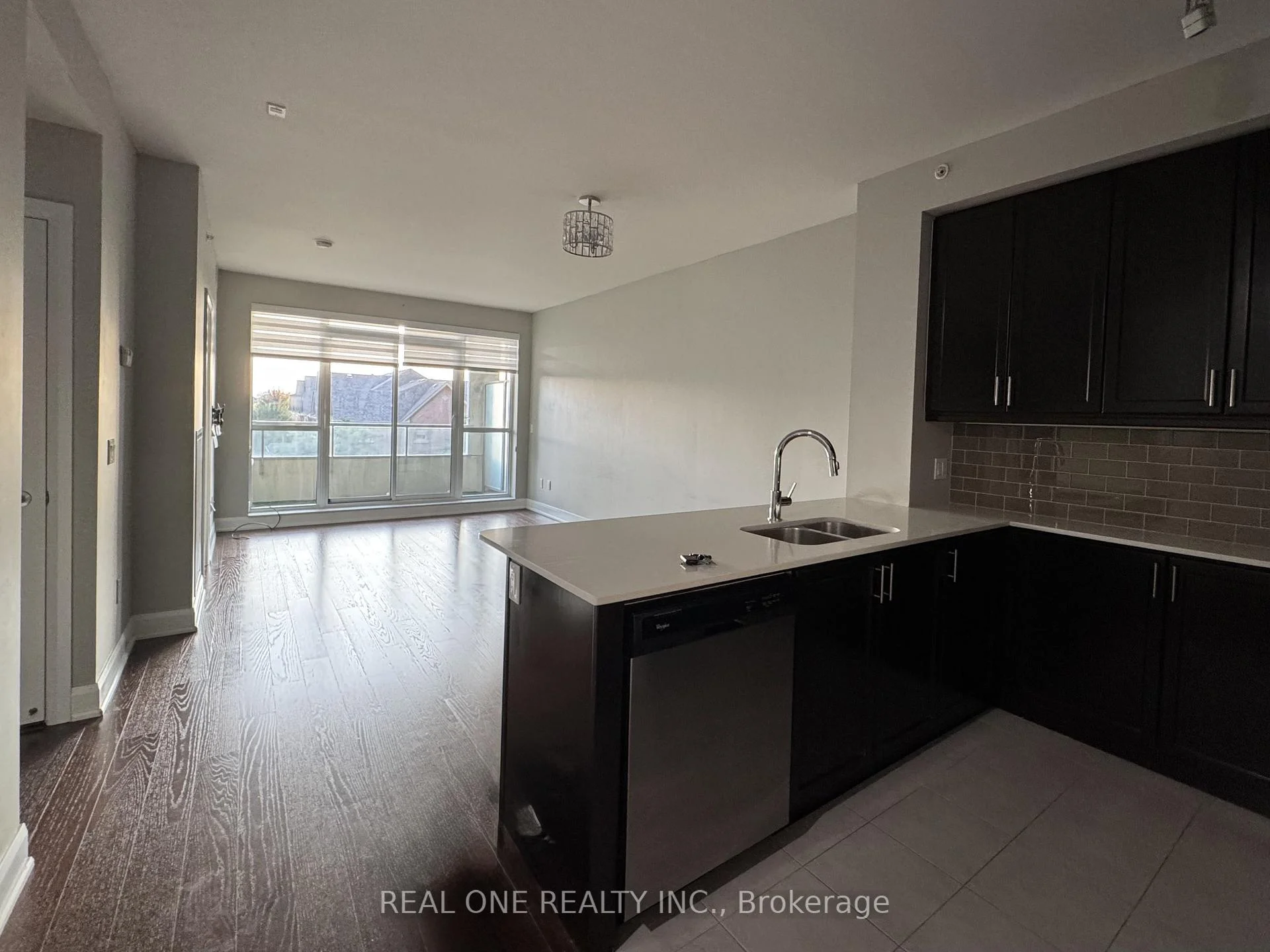 Photo 5 of Unit 332, 2480 Prince Michael Drive, Oakville, Joshua Creek — HOMEH