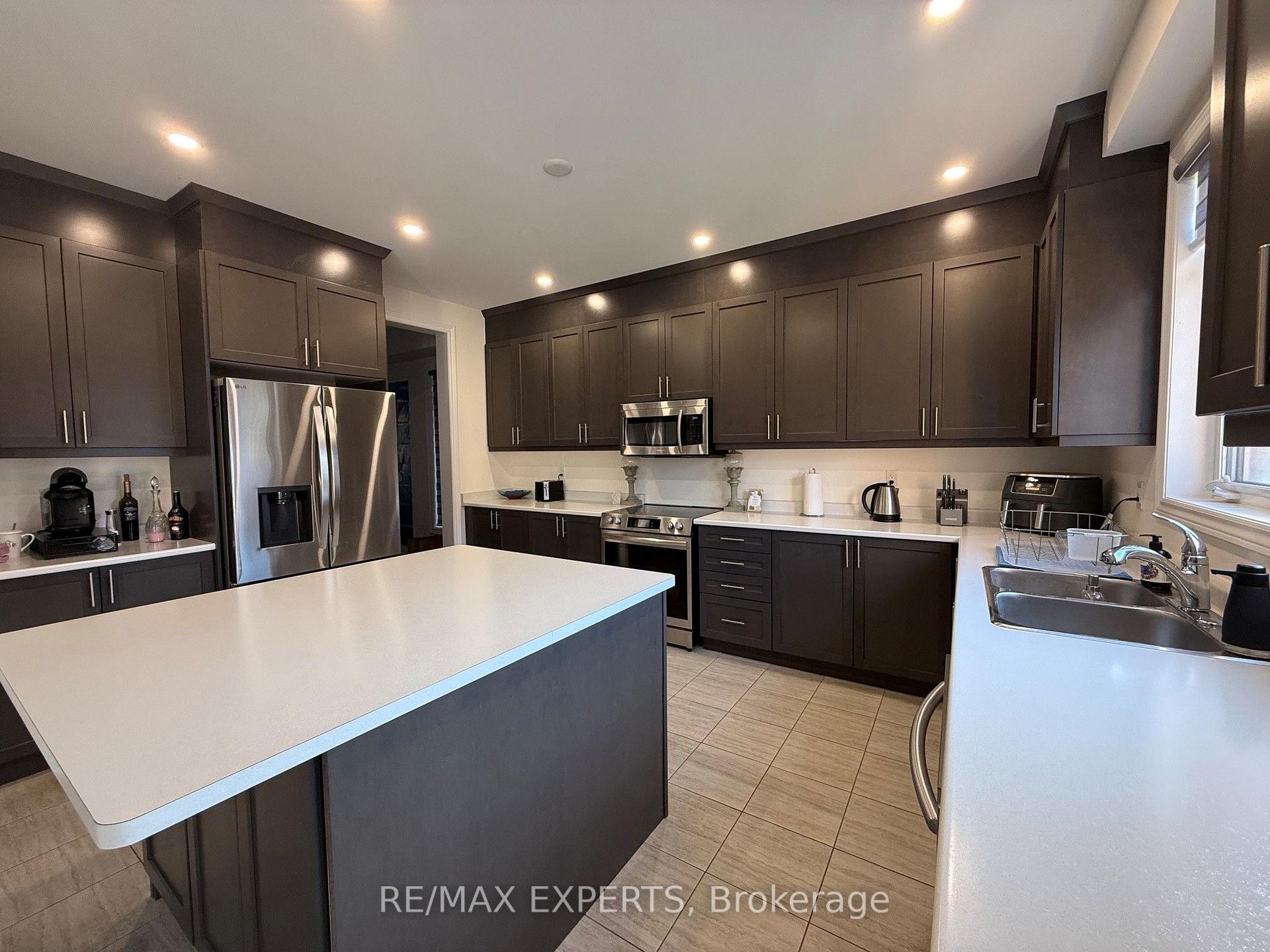 Photo 8 of 1454 Tomkins Road, Innisfil, Rural Innisfil — HOMEH