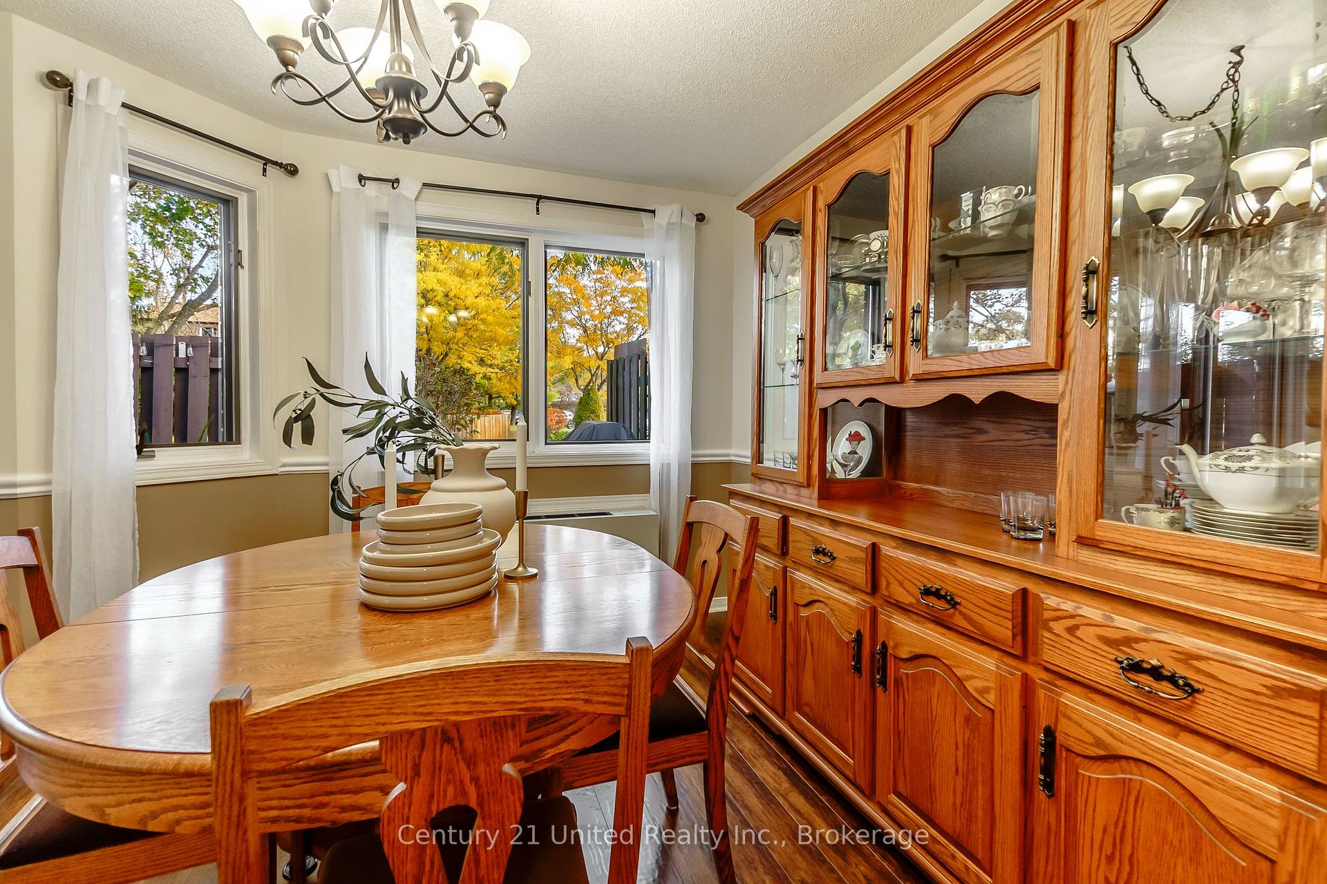 Photo 25 of Unit 15, 36 Champlain Crescent, Peterborough, Northcrest Ward 5 — HOMEH