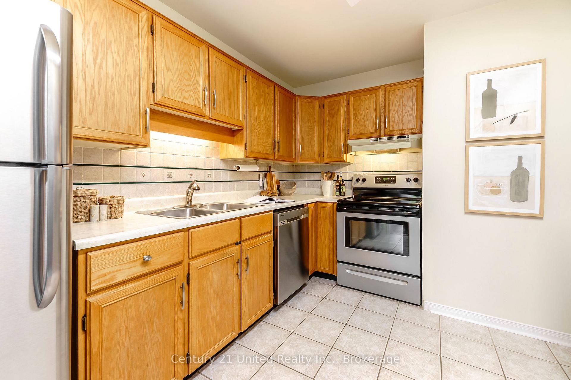 Photo 29 of Unit 15, 36 Champlain Crescent, Peterborough, Northcrest Ward 5 — HOMEH
