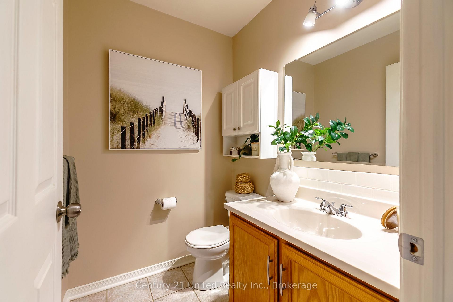 Photo 37 of Unit 15, 36 Champlain Crescent, Peterborough, Northcrest Ward 5 — HOMEH