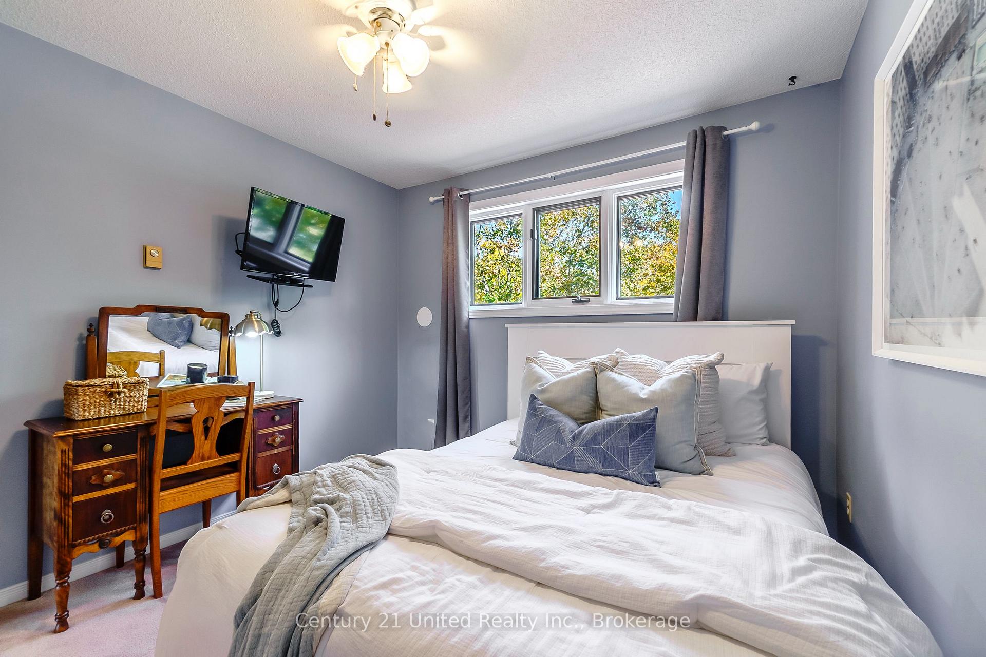 Photo 61 of Unit 15, 36 Champlain Crescent, Peterborough, Northcrest Ward 5 — HOMEH