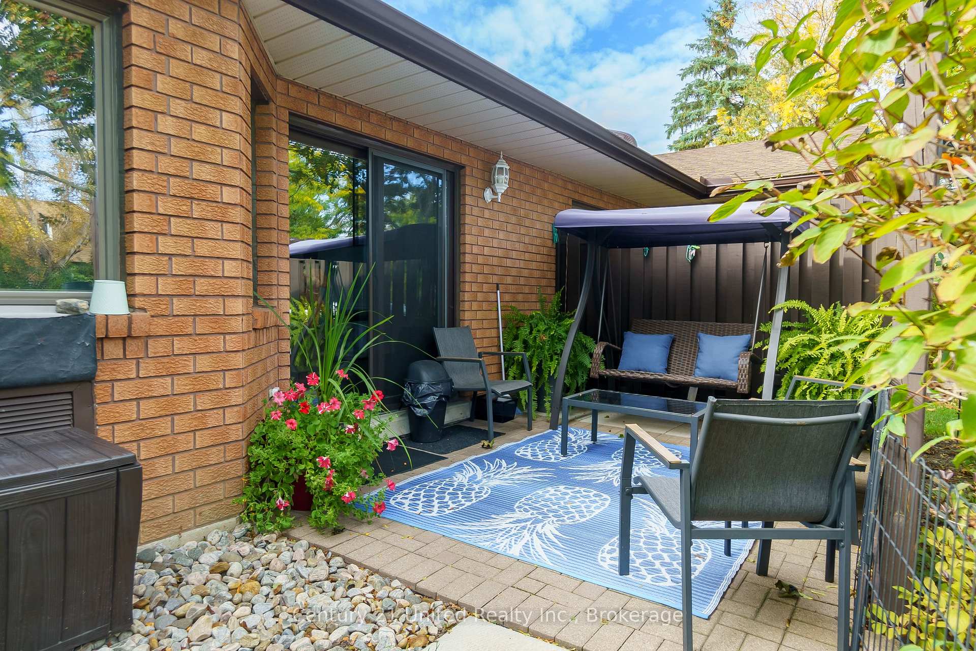 Photo 75 of Unit 15, 36 Champlain Crescent, Peterborough, Northcrest Ward 5 — HOMEH