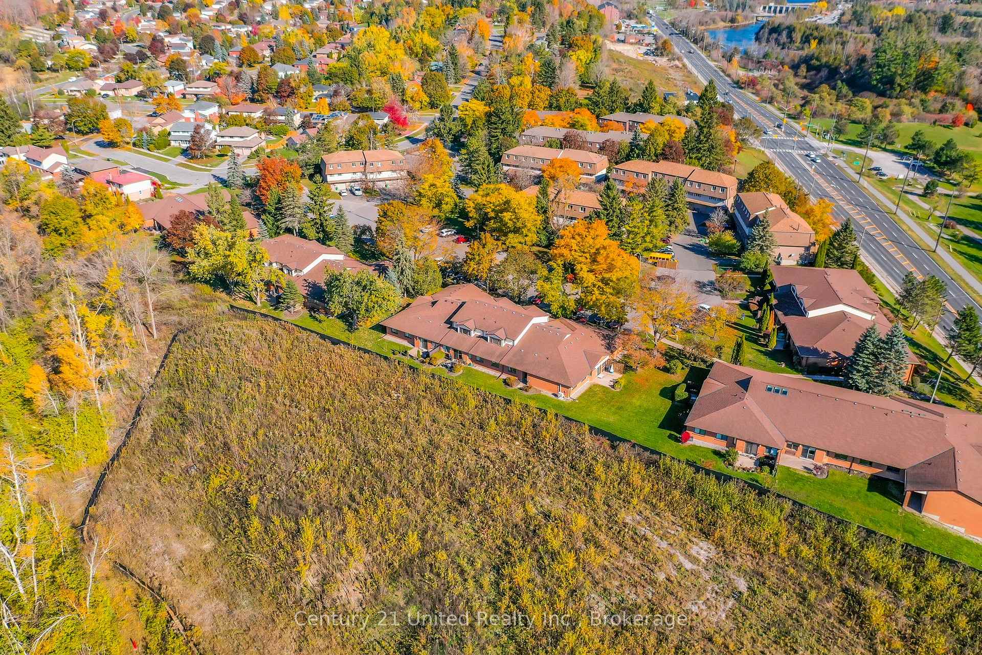 Photo 87 of Unit 15, 36 Champlain Crescent, Peterborough, Northcrest Ward 5 — HOMEH