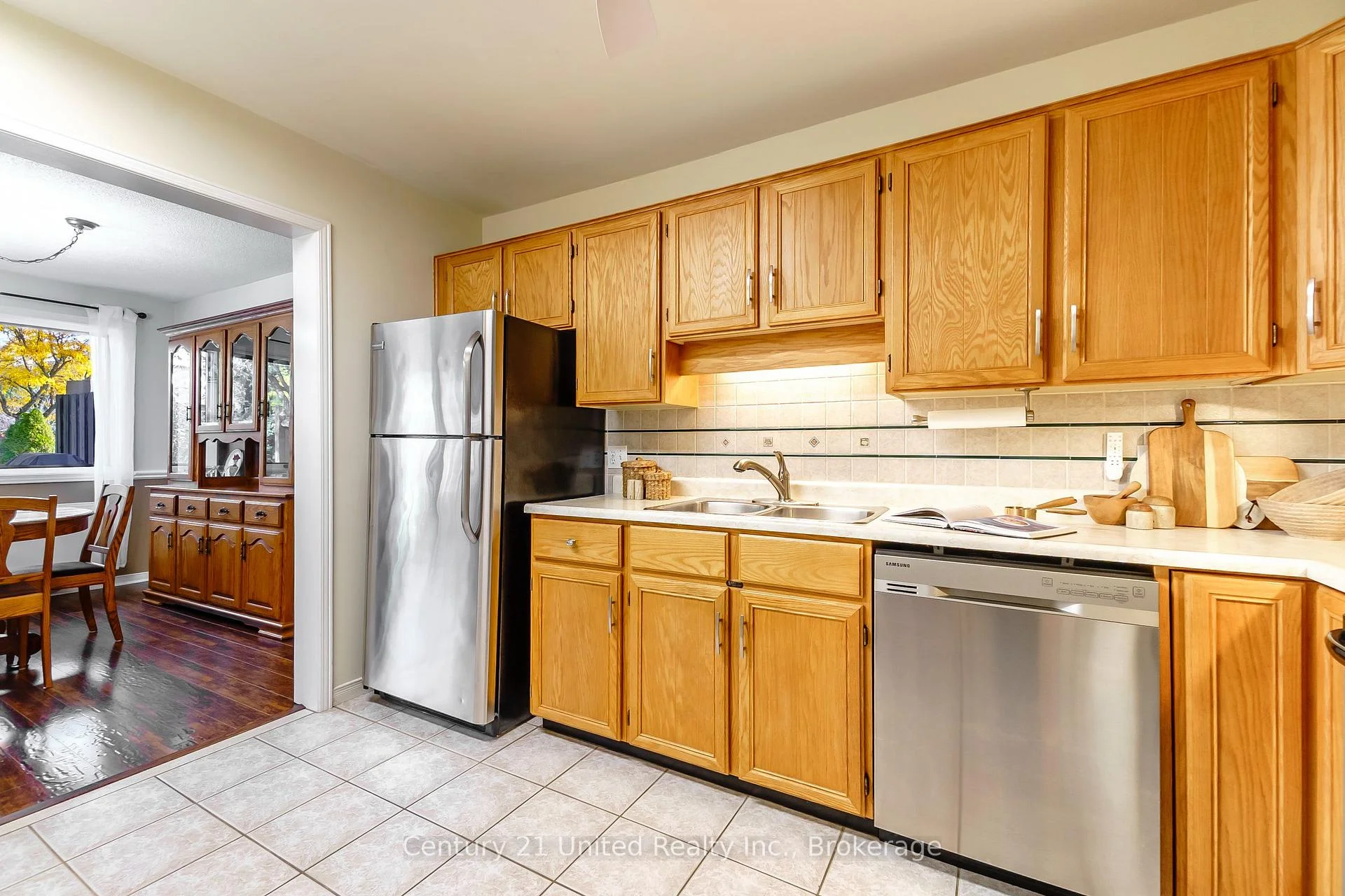 Photo 36 of Unit 15, 36 Champlain Crescent, Peterborough, Northcrest Ward 5 — HOMEH