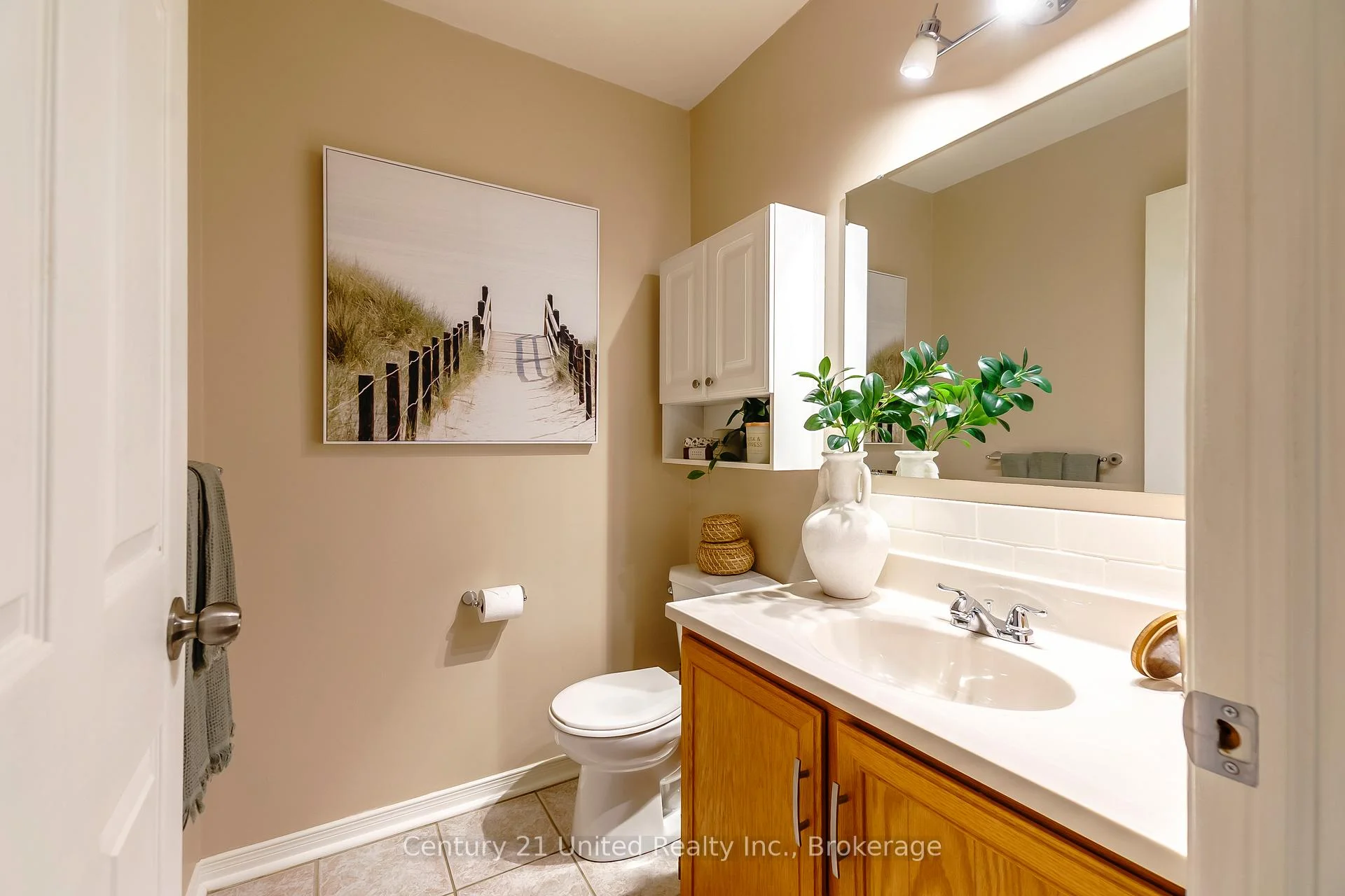 Photo 38 of Unit 15, 36 Champlain Crescent, Peterborough, Northcrest Ward 5 — HOMEH