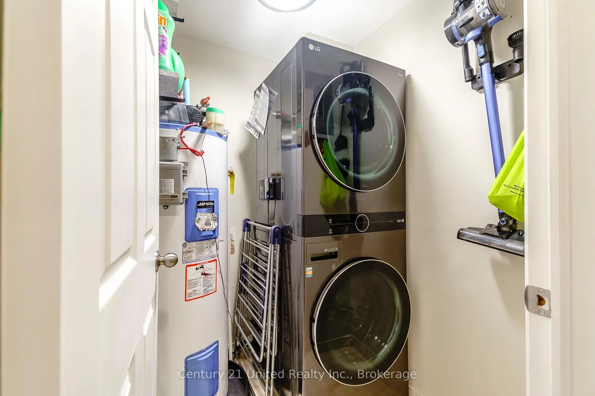 Photo 74 of Unit 15, 36 Champlain Crescent, Peterborough, Northcrest Ward 5 — HOMEH