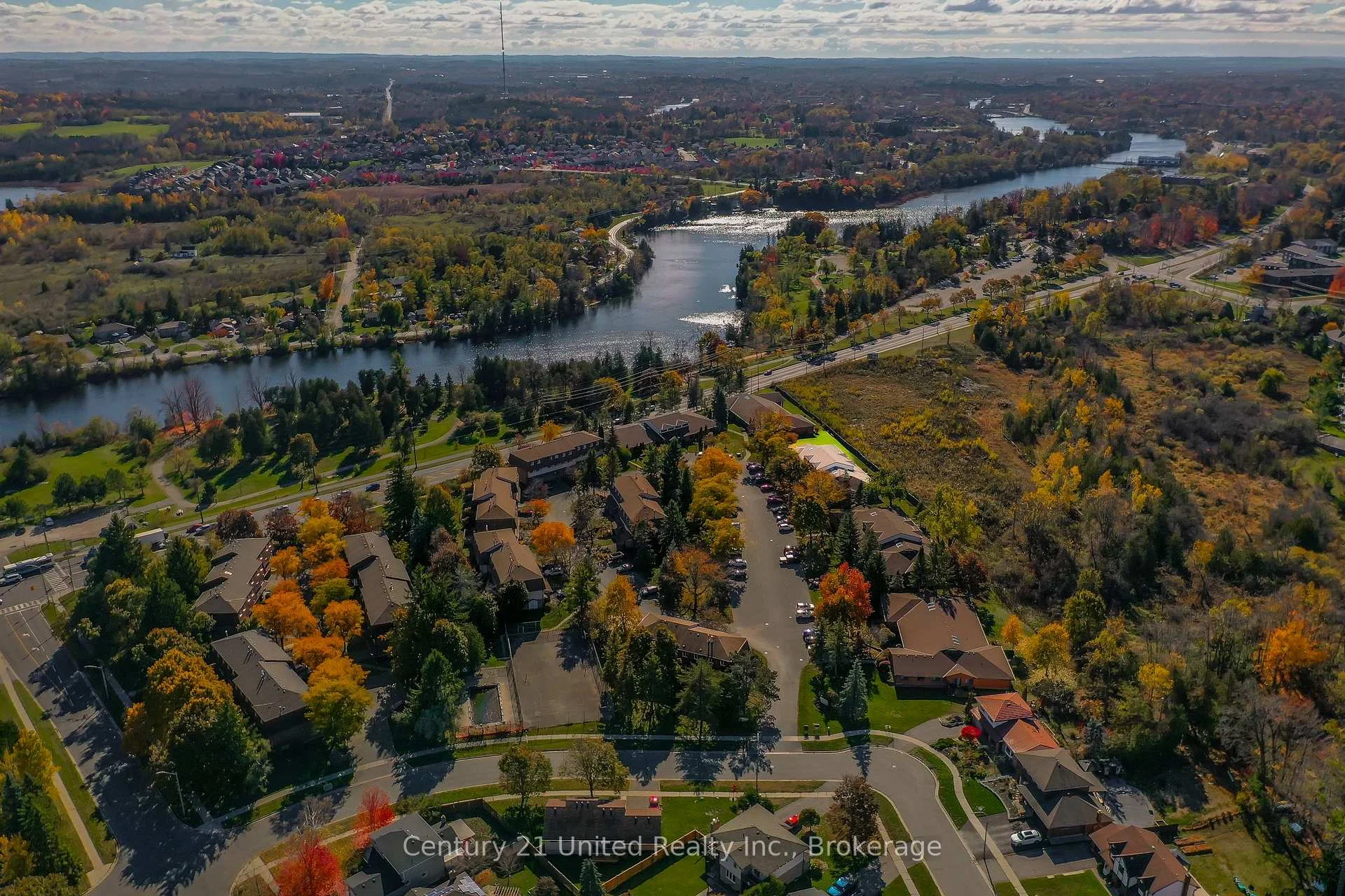 Photo 82 of Unit 15, 36 Champlain Crescent, Peterborough, Northcrest Ward 5 — HOMEH