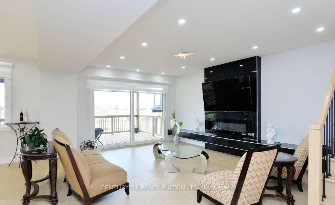 Photo 5 of 86 Grandville Circle, Brant, Paris — HOMEH