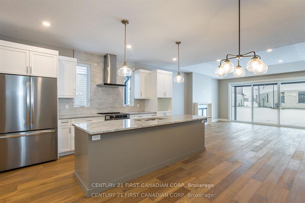 Photo 5 of 2215 Darwin Crescent, London, South V — HOMEH