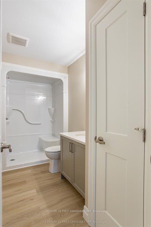 Photo 28 of 2215 Darwin Crescent, London, South V — HOMEH
