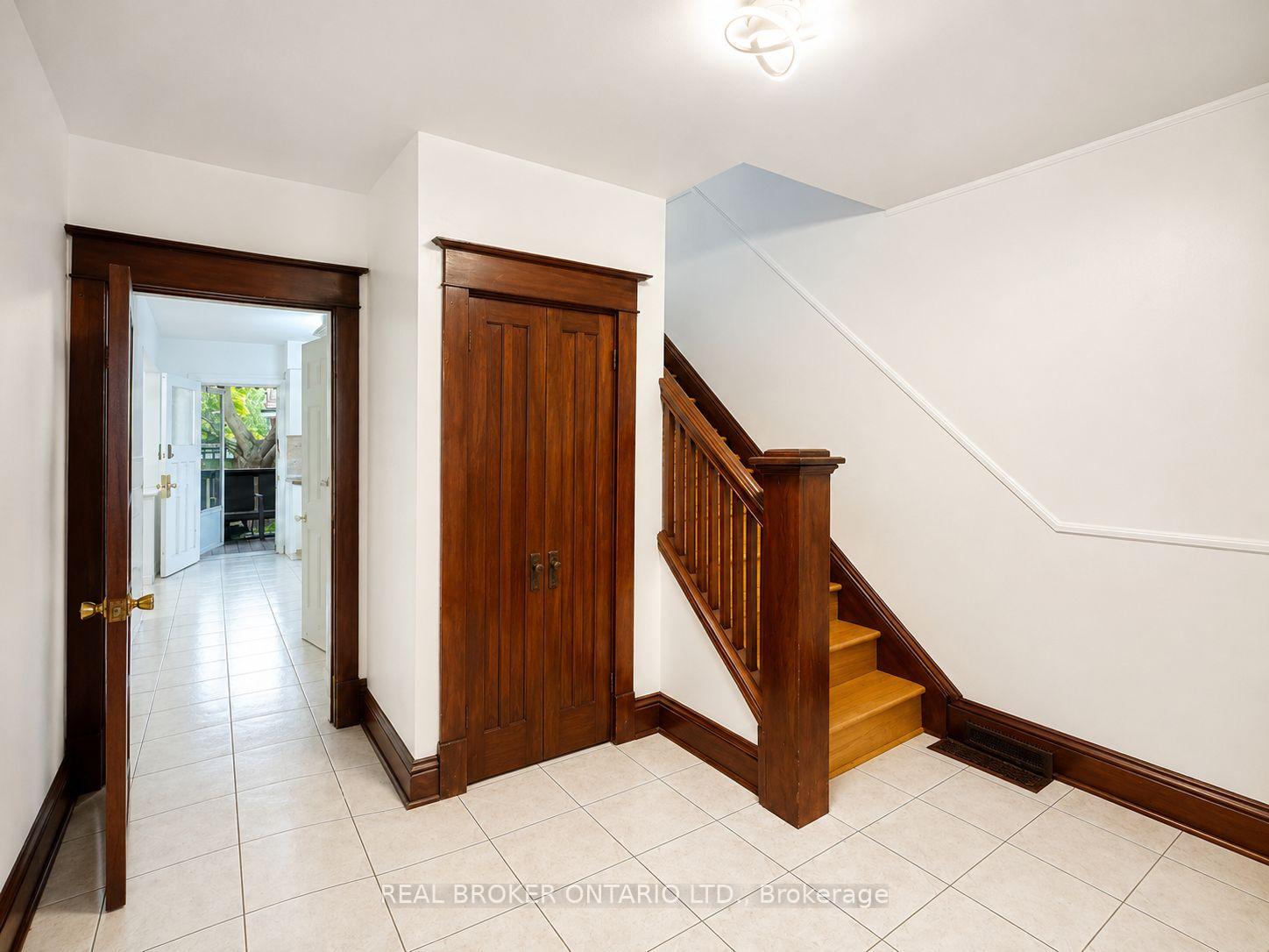 Photo 4 of Unit Upper, 272 Stinson Crescent, Hamilton, St. Clair — HOMEH
