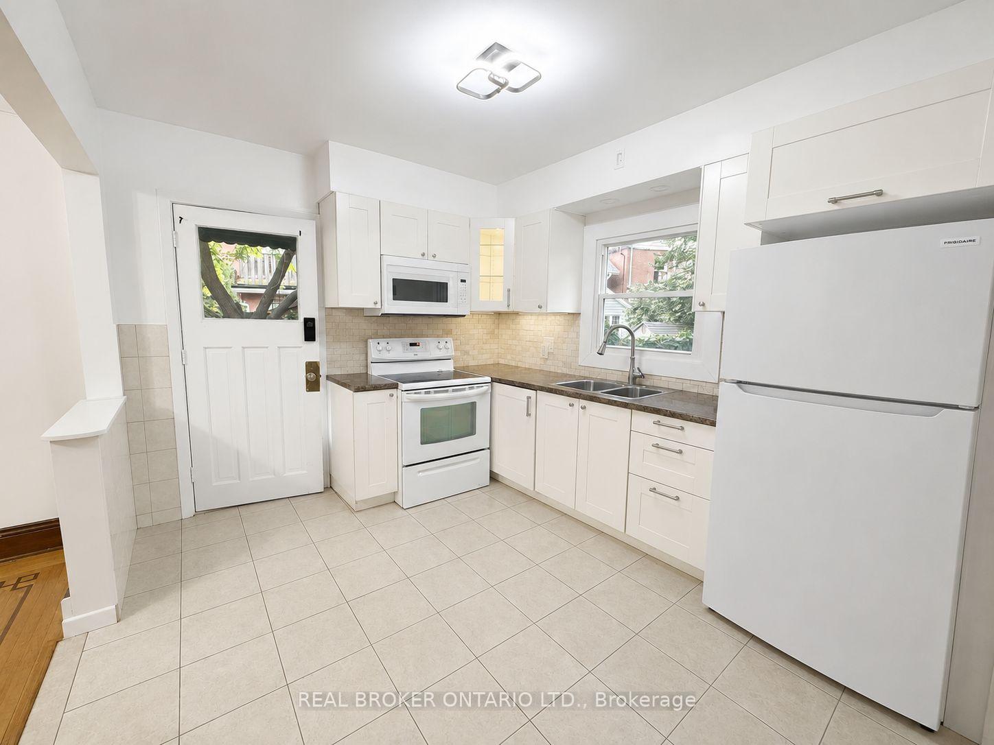 Photo 6 of Unit Upper, 272 Stinson Crescent, Hamilton, St. Clair — HOMEH