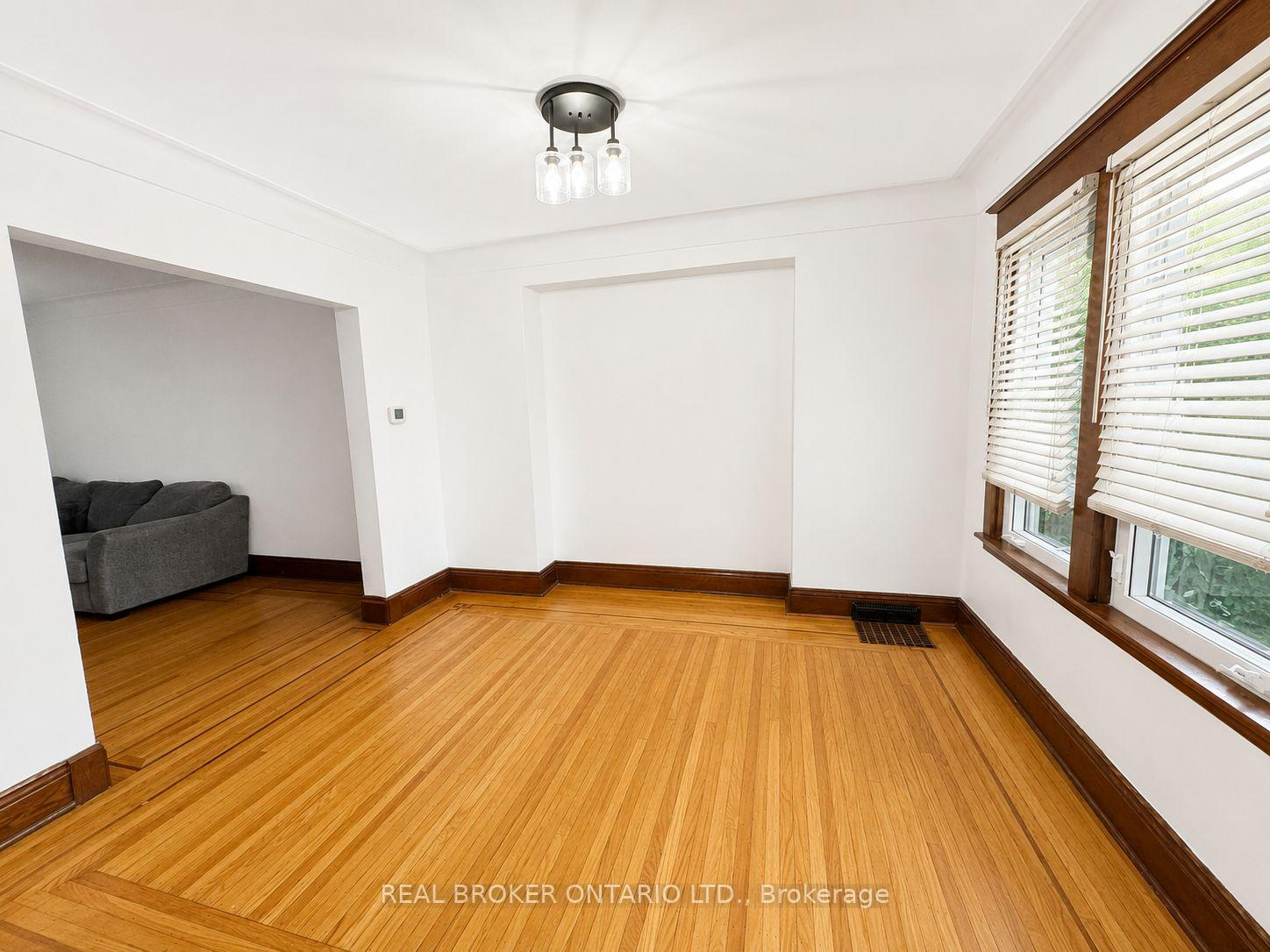 Photo 8 of Unit Upper, 272 Stinson Crescent, Hamilton, St. Clair — HOMEH