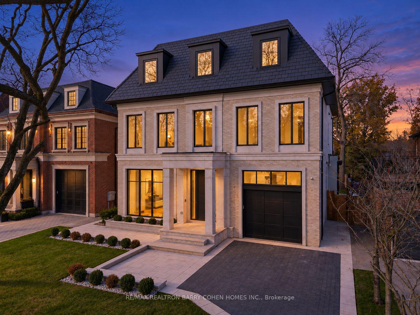 Front of 370 Glengrove Avenue W