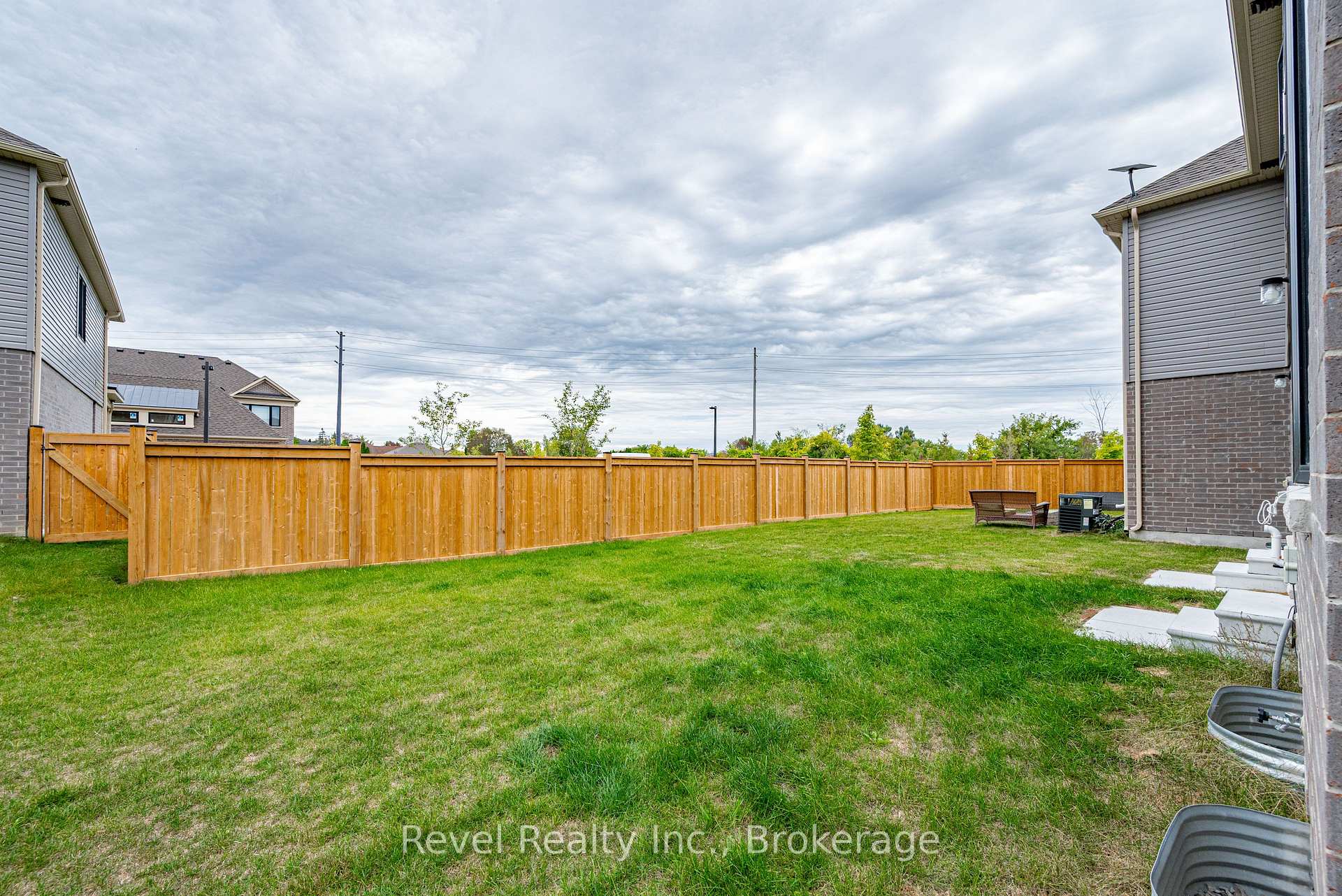 Photo 68 of 38 Hickey Lane, Kawartha Lakes, Lindsay — HOMEH