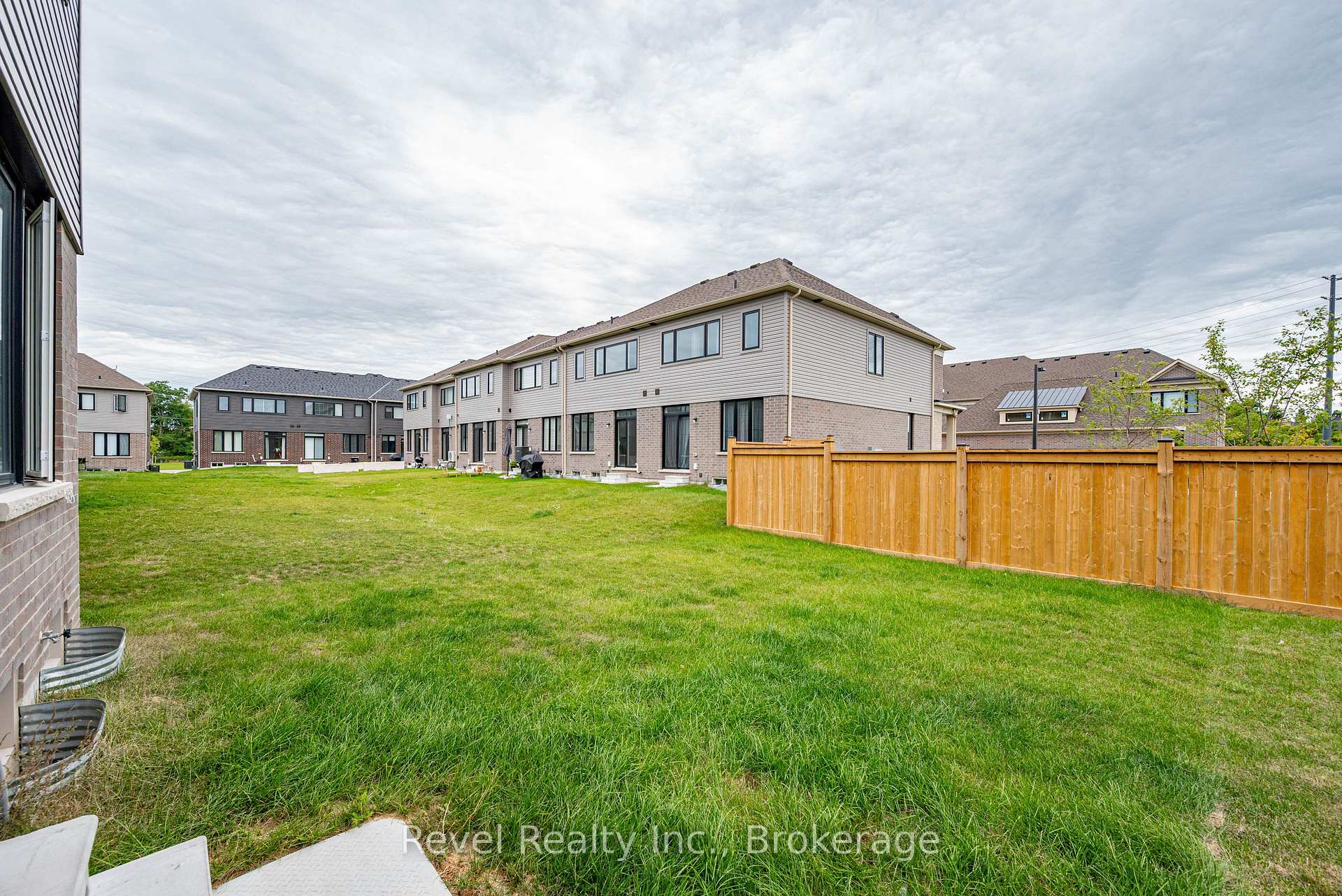 Photo 76 of 38 Hickey Lane, Kawartha Lakes, Lindsay — HOMEH