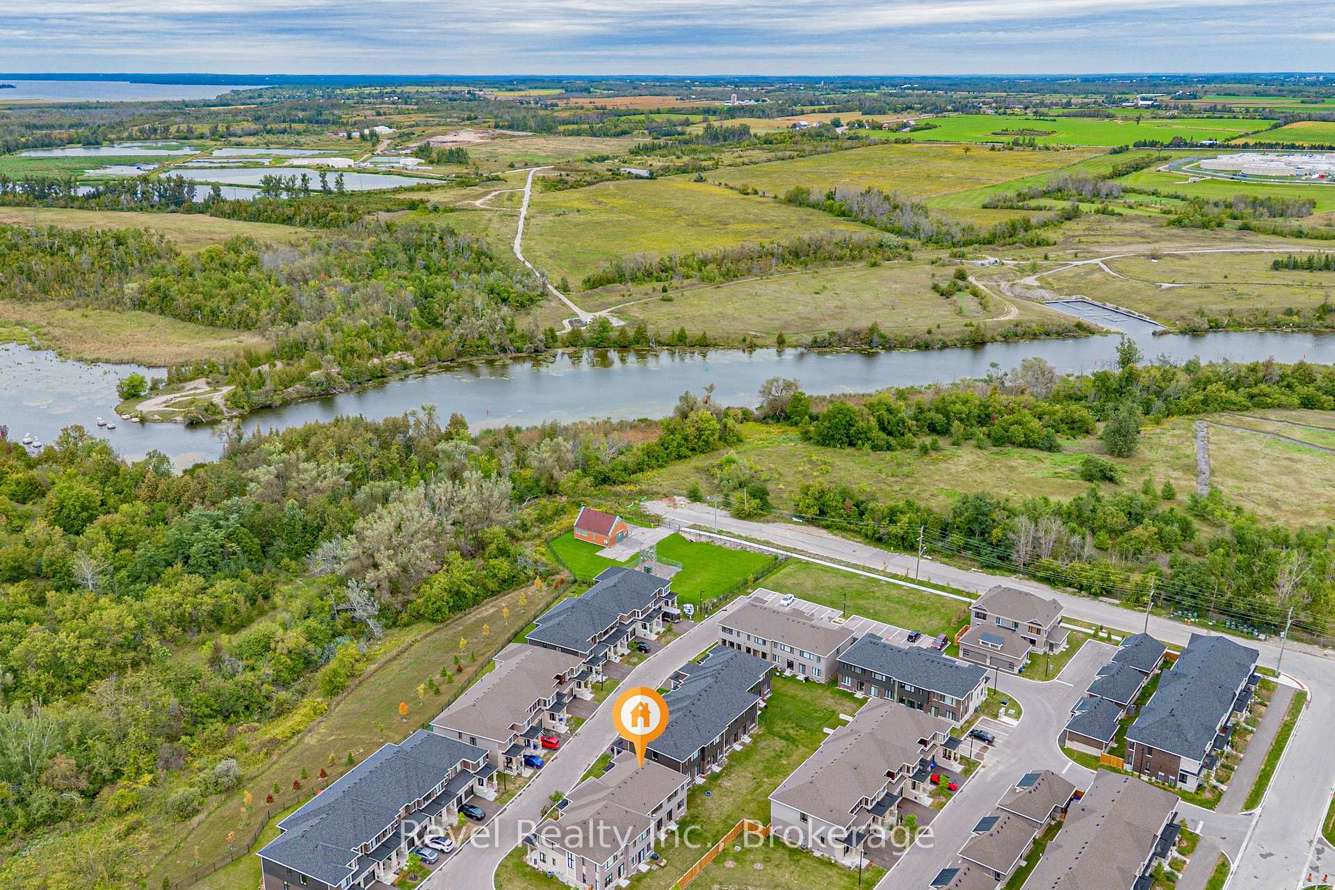 Photo 84 of 38 Hickey Lane, Kawartha Lakes, Lindsay — HOMEH
