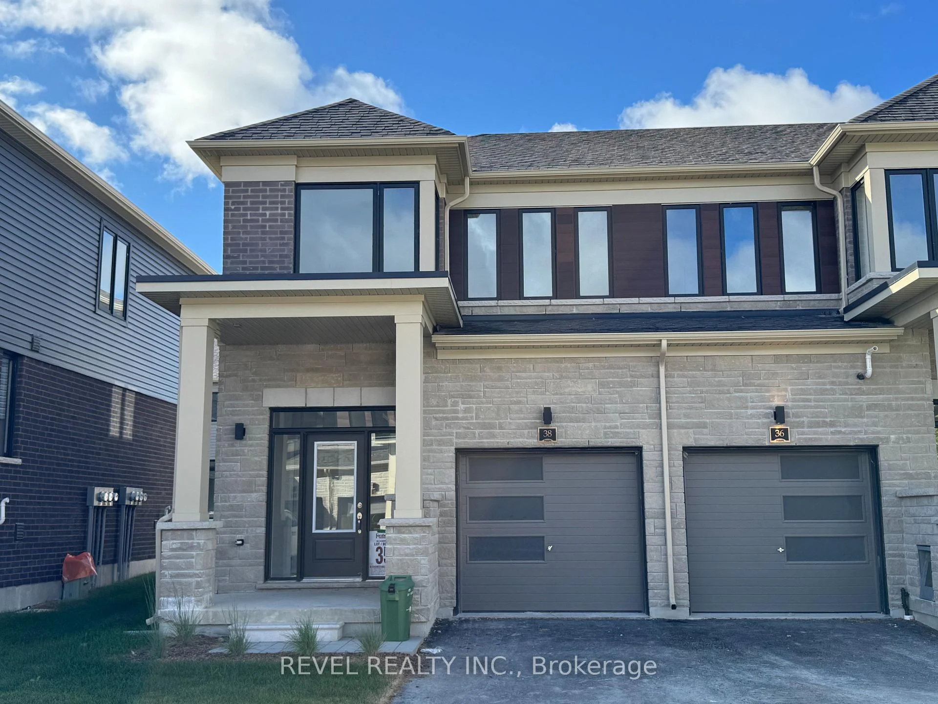 Photo 2 of 38 Hickey Lane, Kawartha Lakes, Lindsay — HOMEH