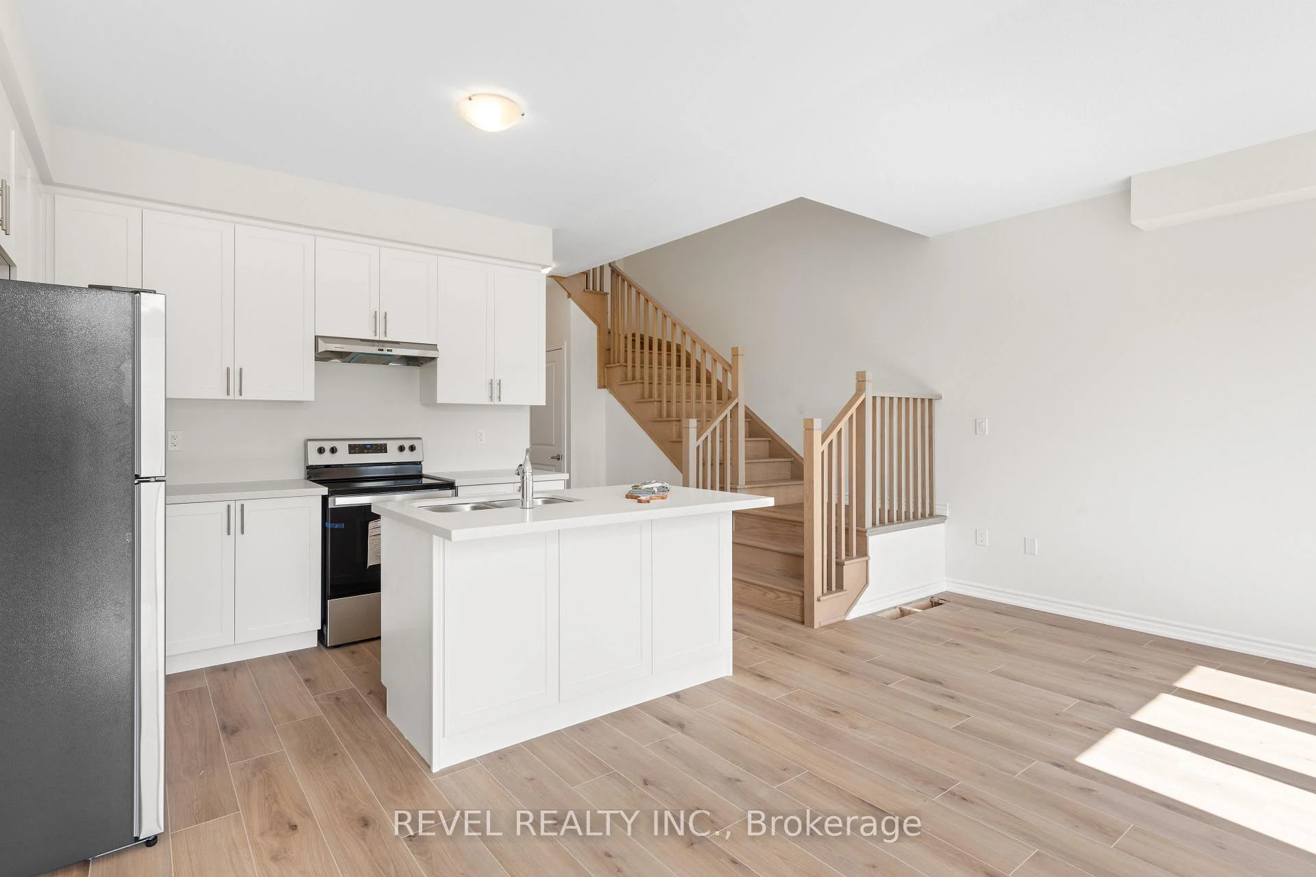Photo 29 of 38 Hickey Lane, Kawartha Lakes, Lindsay — HOMEH