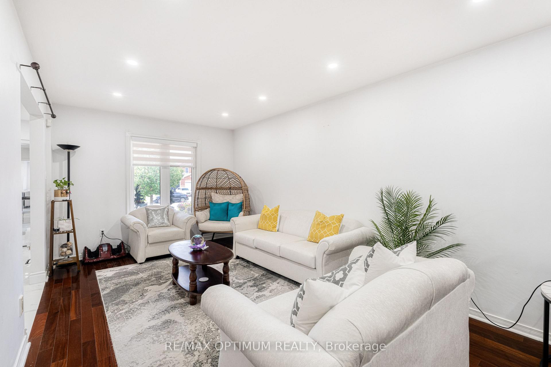 Photo 10 of 62 Meadowlark Drive, Brampton, Fletcher's Creek South — HOMEH