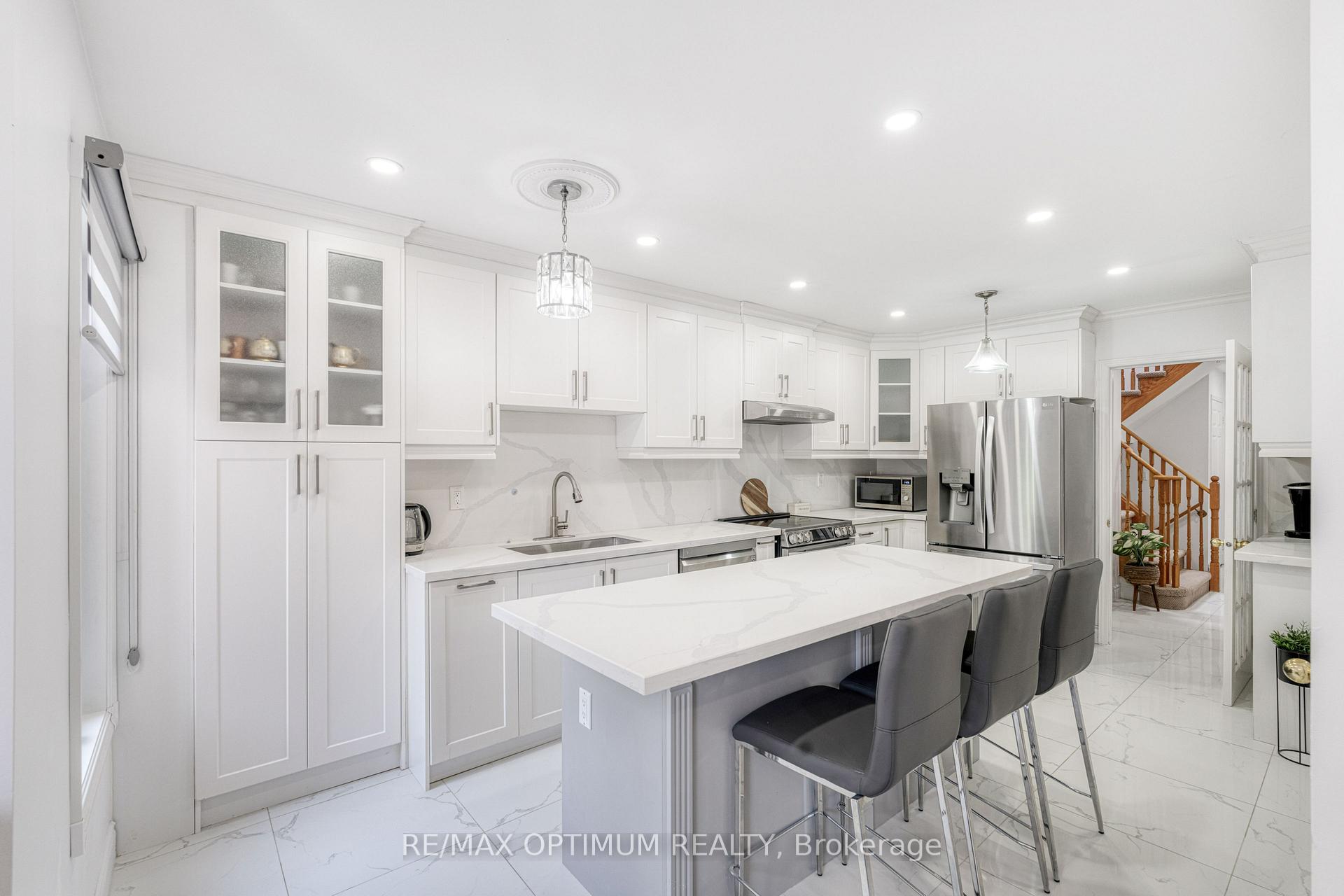 Photo 13 of 62 Meadowlark Drive, Brampton, Fletcher's Creek South — HOMEH