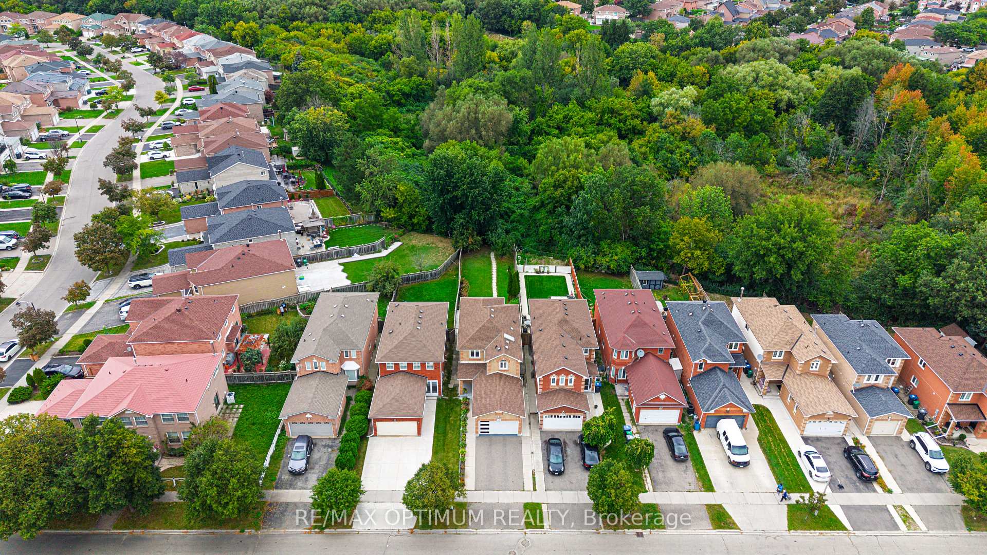 Photo 39 of 62 Meadowlark Drive, Brampton, Fletcher's Creek South — HOMEH