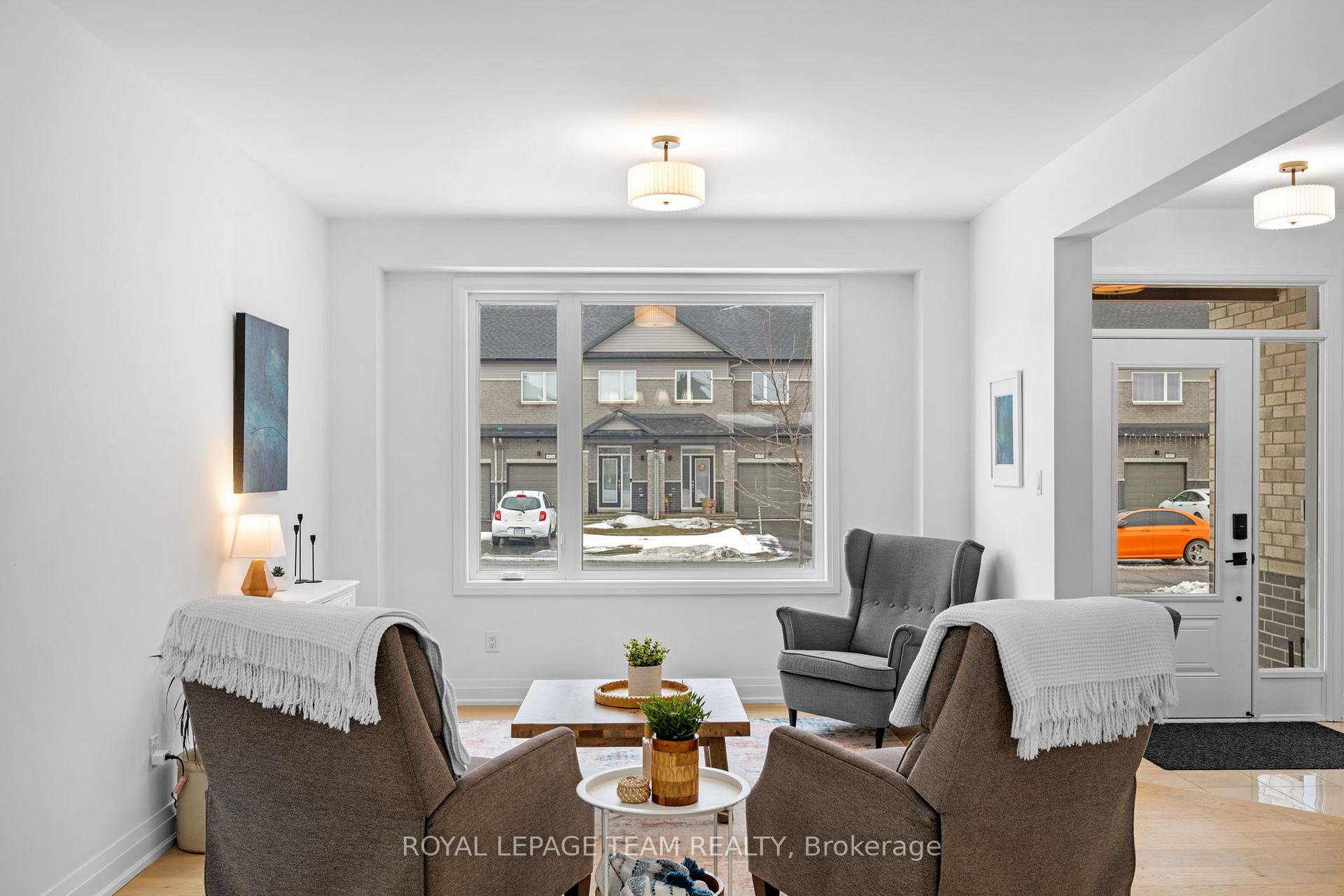 Photo 5 of 437 Fleet Canuck Private, Ottawa, Huntley Ward (South East) — HOMEH