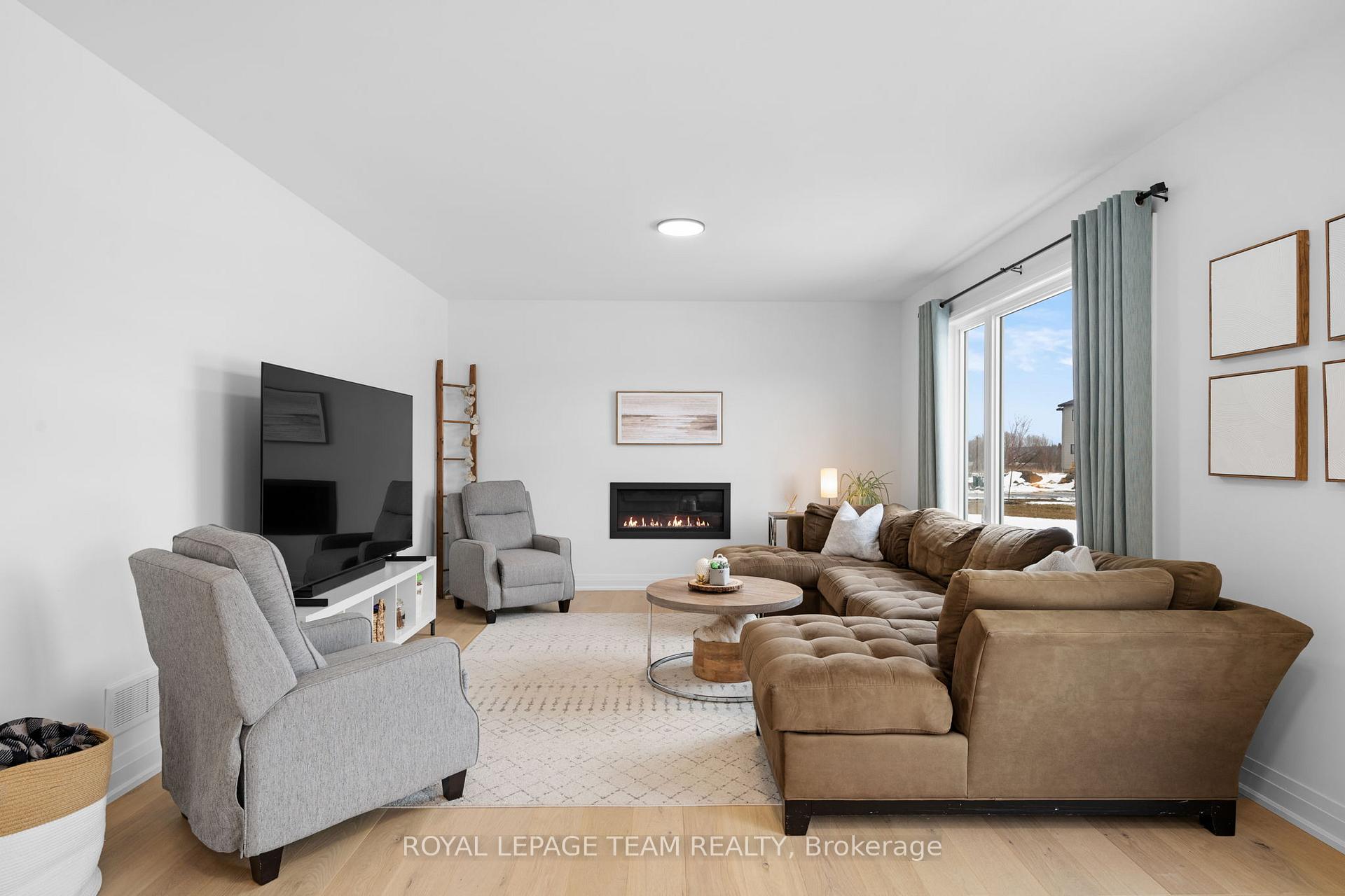 Photo 12 of 437 Fleet Canuck Private, Ottawa, Huntley Ward (South East) — HOMEH