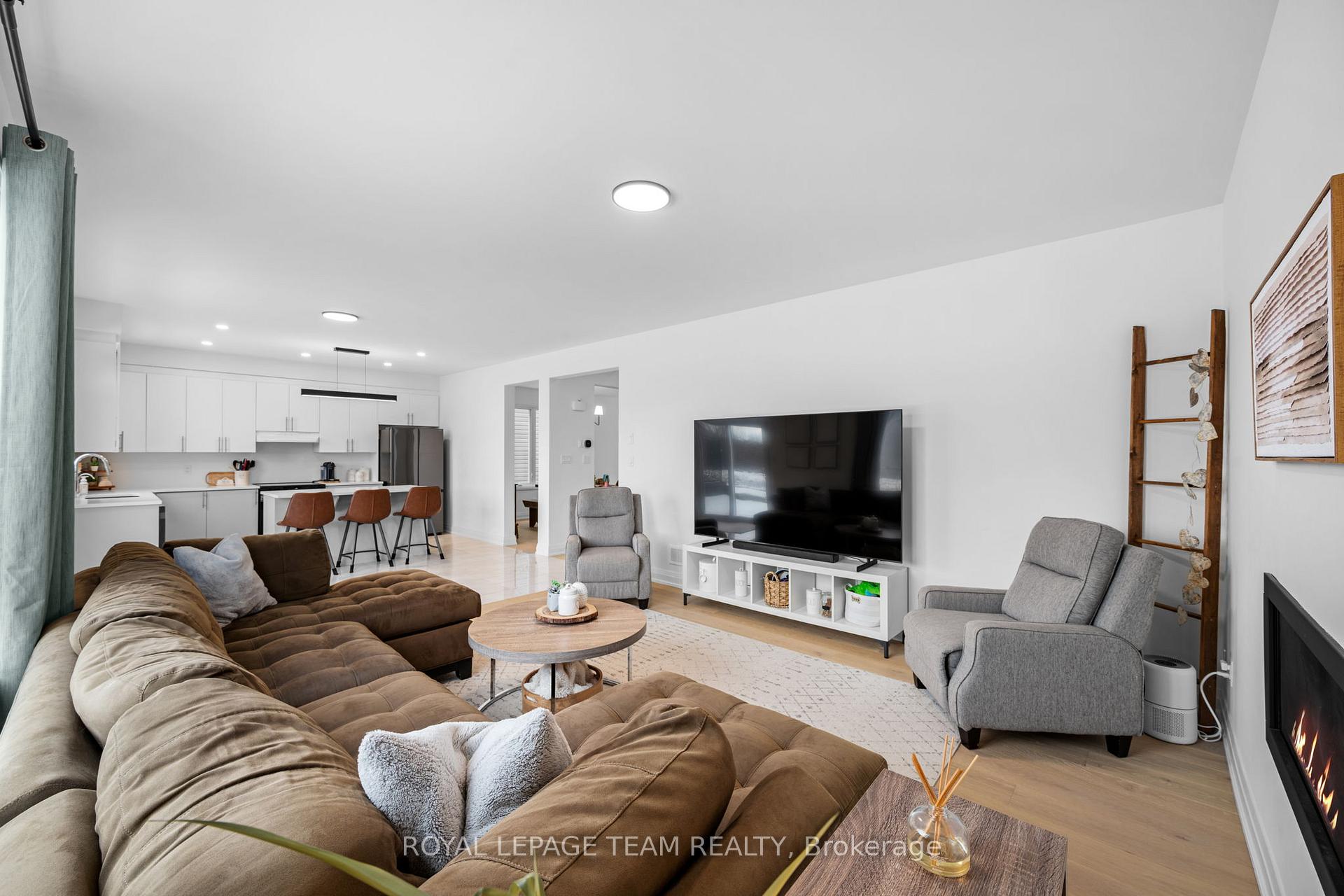 Photo 14 of 437 Fleet Canuck Private, Ottawa, Huntley Ward (South East) — HOMEH