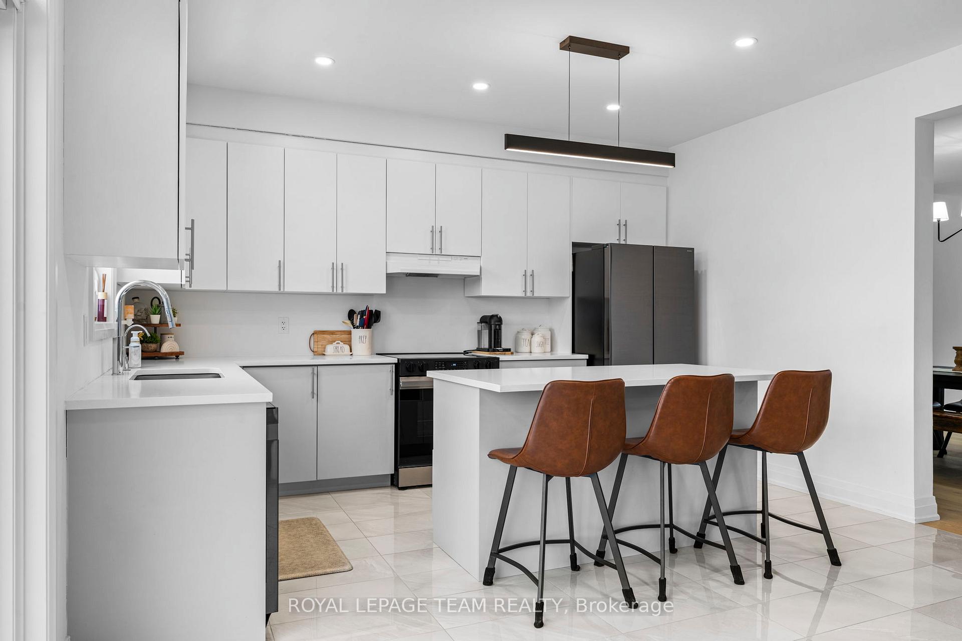 Photo 17 of 437 Fleet Canuck Private, Ottawa, Huntley Ward (South East) — HOMEH