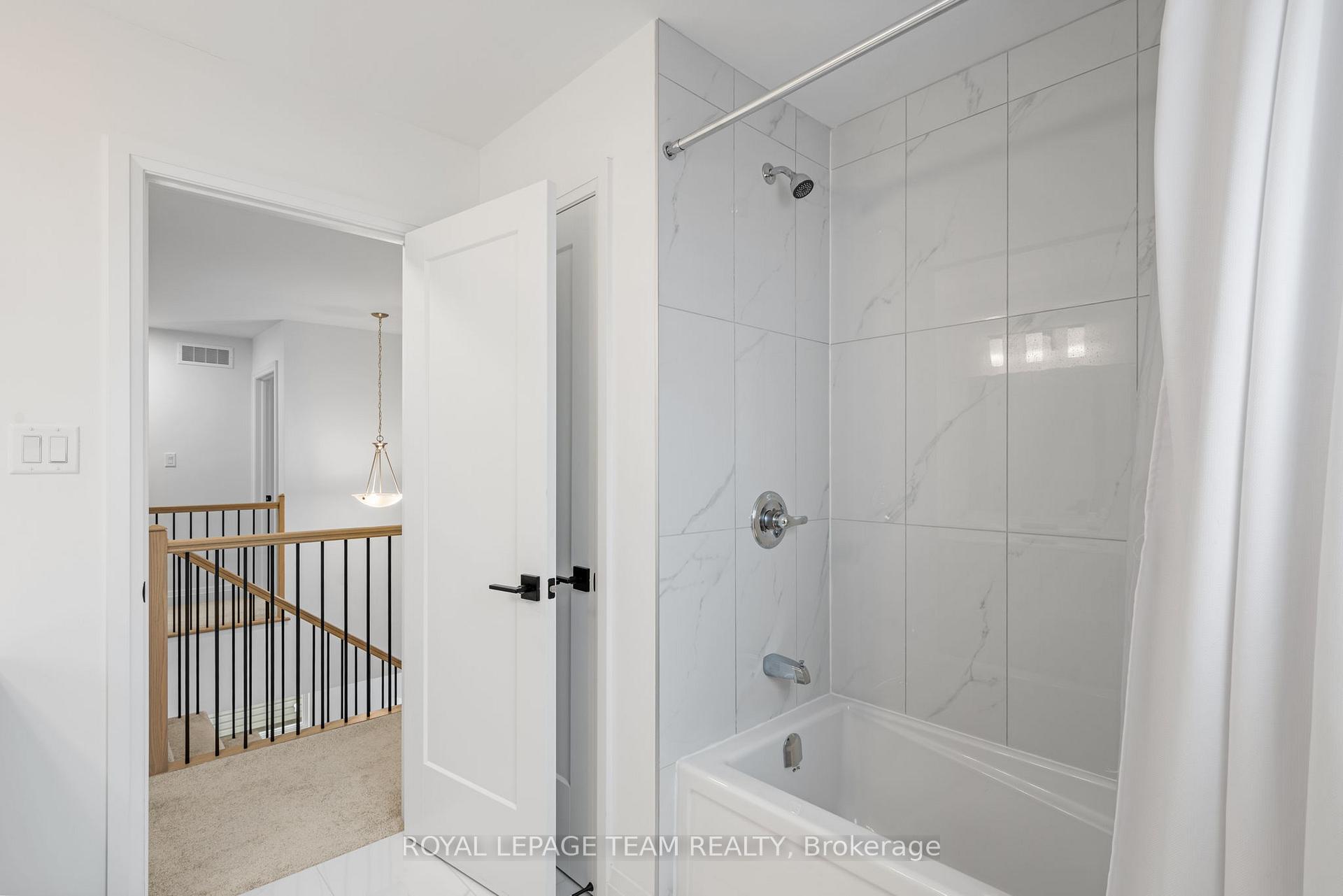 Photo 36 of 437 Fleet Canuck Private, Ottawa, Huntley Ward (South East) — HOMEH