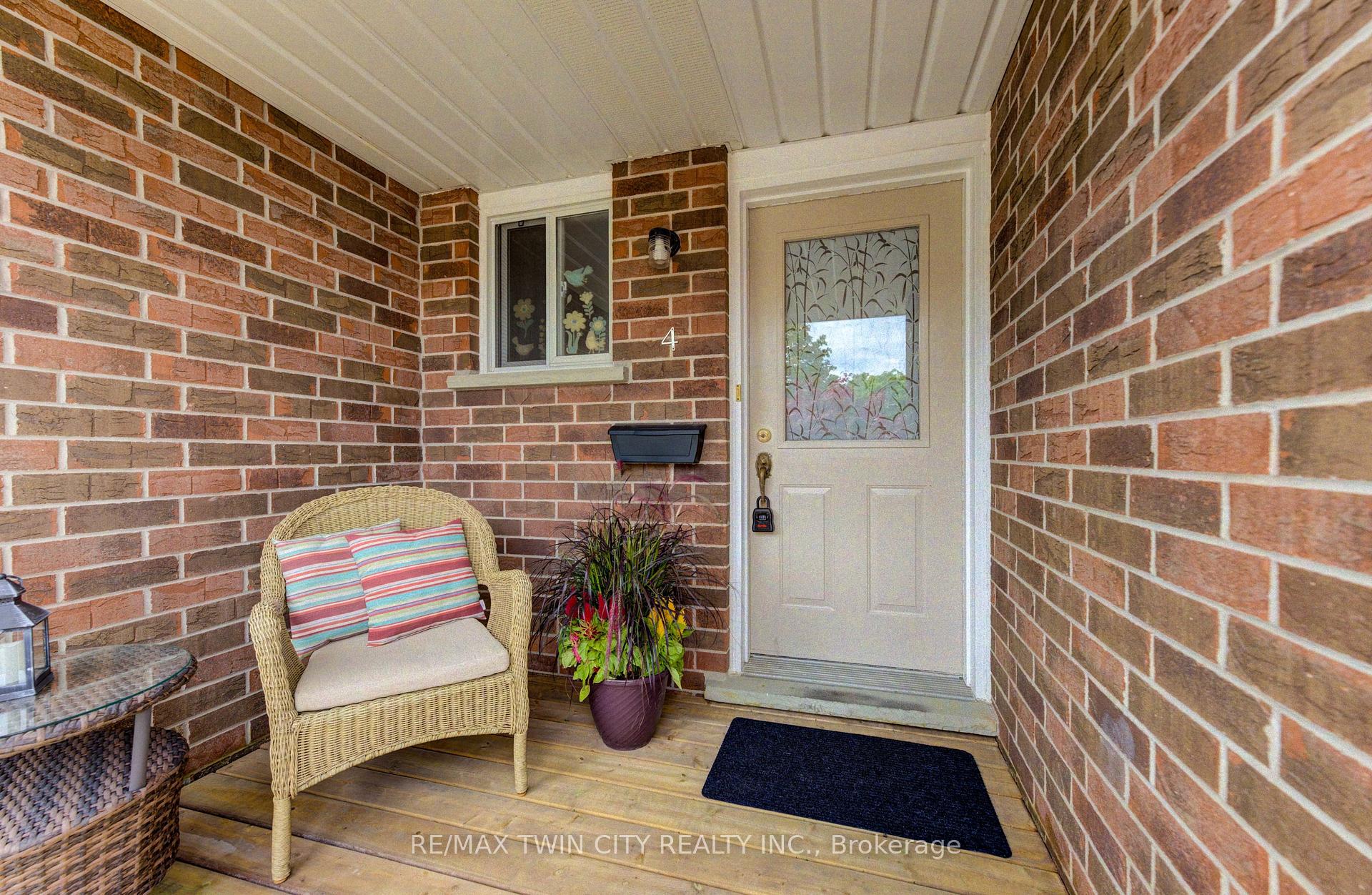 Photo 5 of Unit 4, 360 Cornridge Place, Waterloo, Upper Beechwood — HOMEH