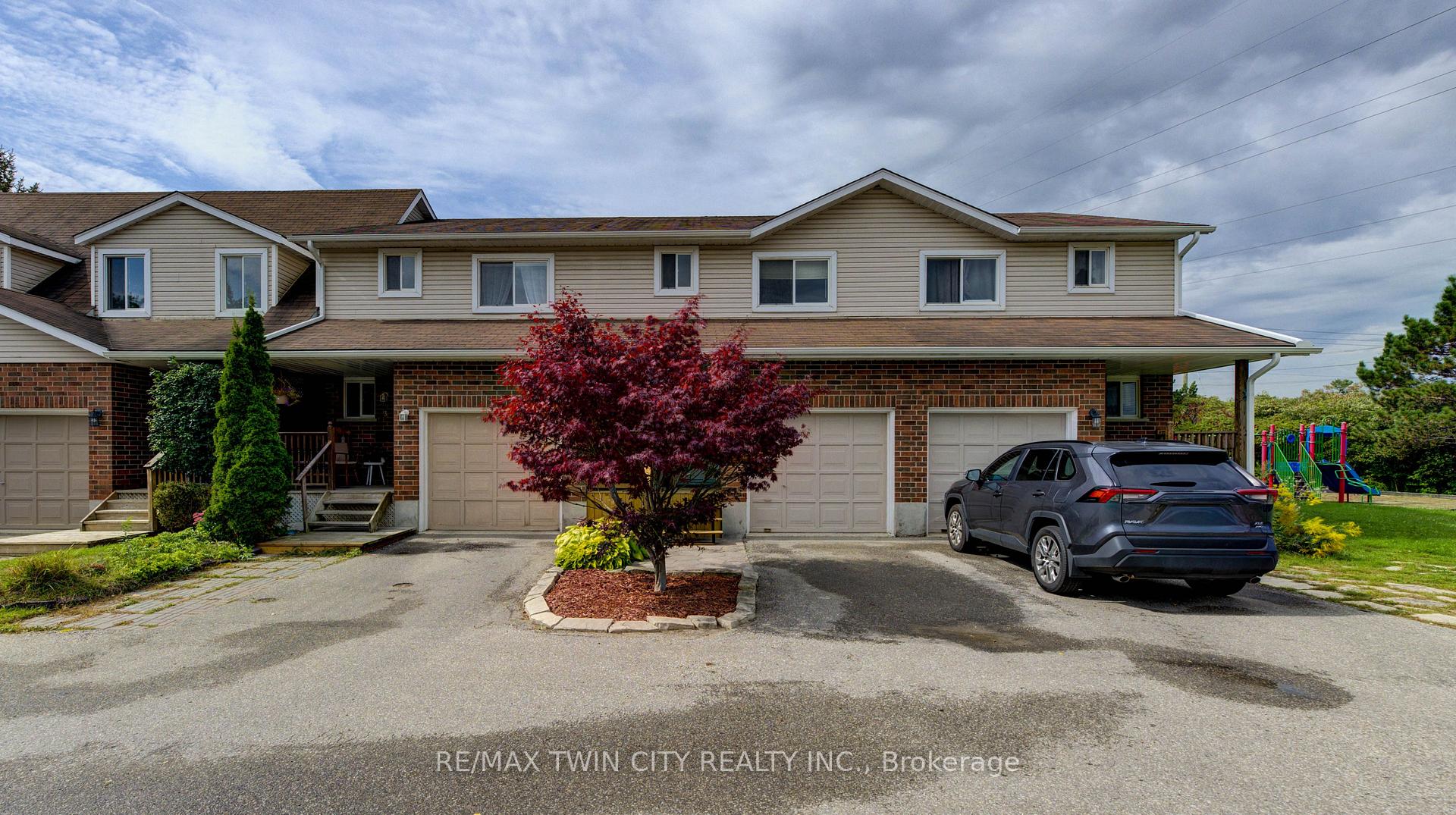 Photo 8 of Unit 4, 360 Cornridge Place, Waterloo, Upper Beechwood — HOMEH