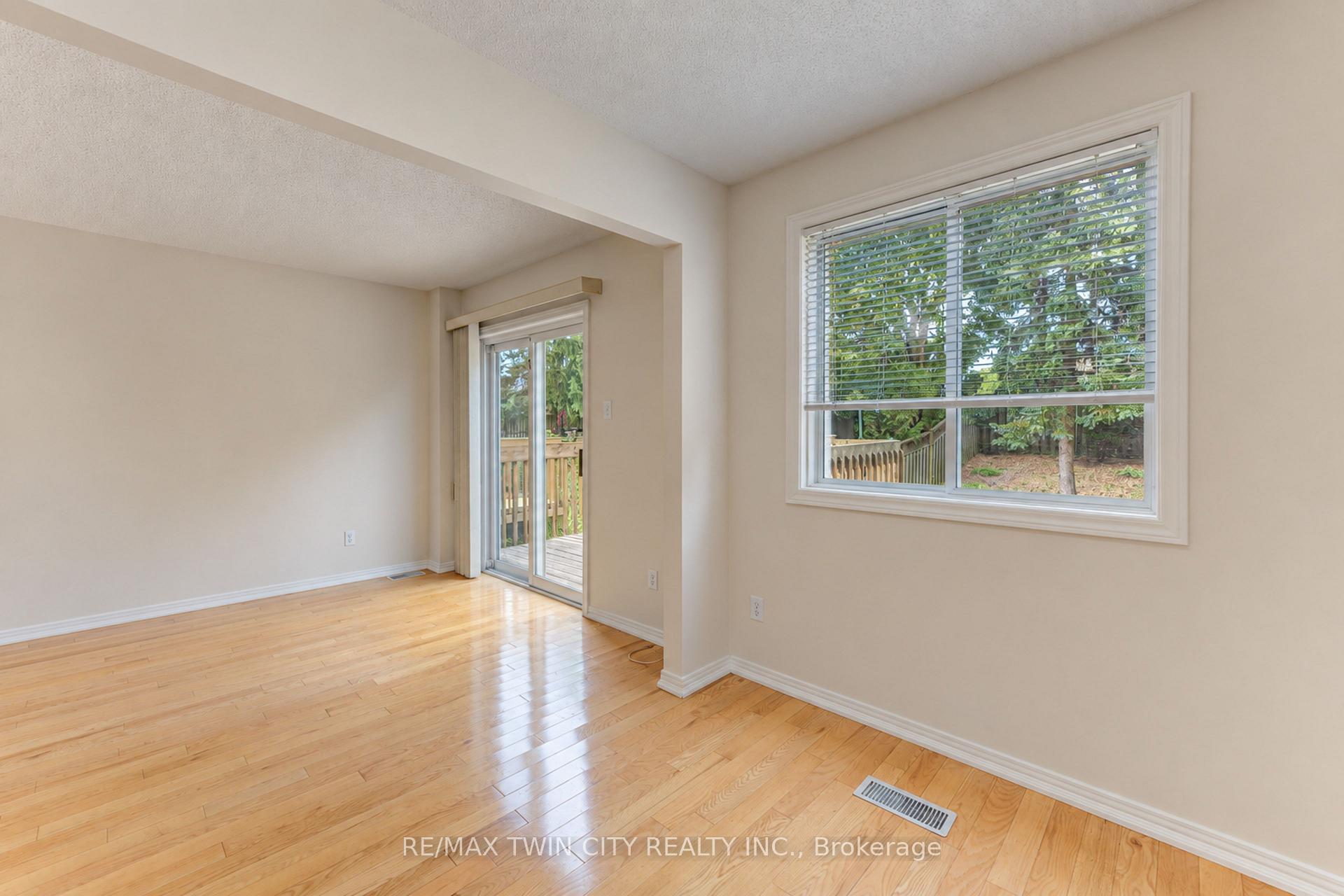 Photo 20 of Unit 4, 360 Cornridge Place, Waterloo, Upper Beechwood — HOMEH