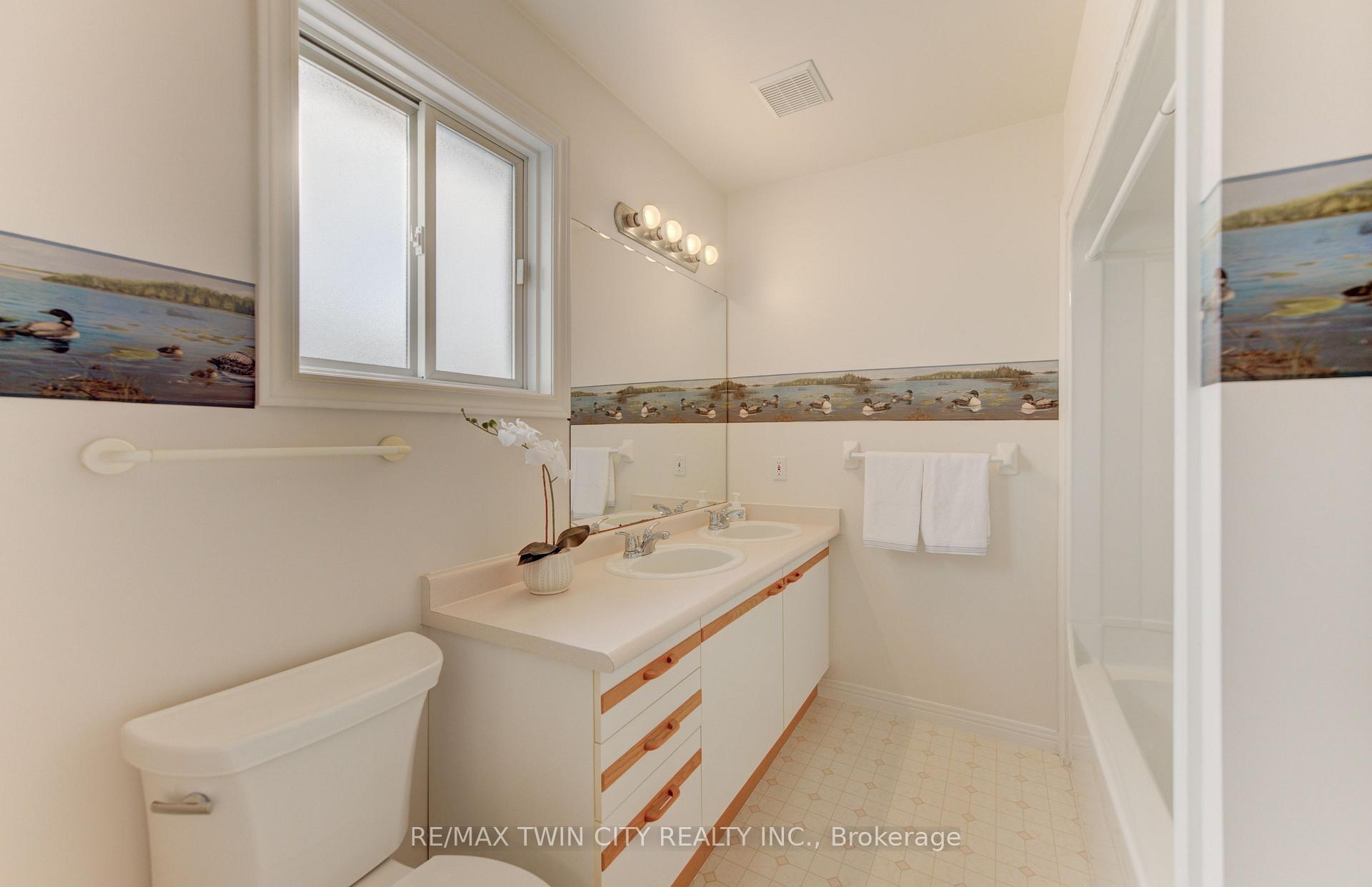 Photo 23 of Unit 4, 360 Cornridge Place, Waterloo, Upper Beechwood — HOMEH