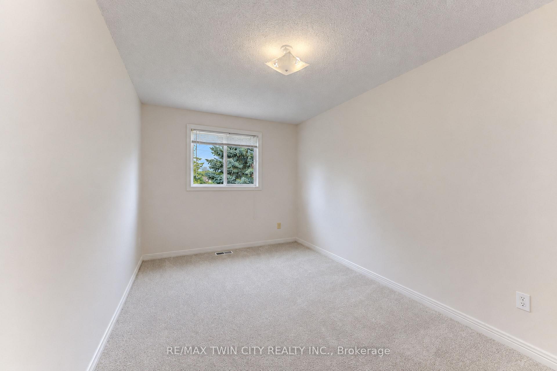 Photo 27 of Unit 4, 360 Cornridge Place, Waterloo, Upper Beechwood — HOMEH