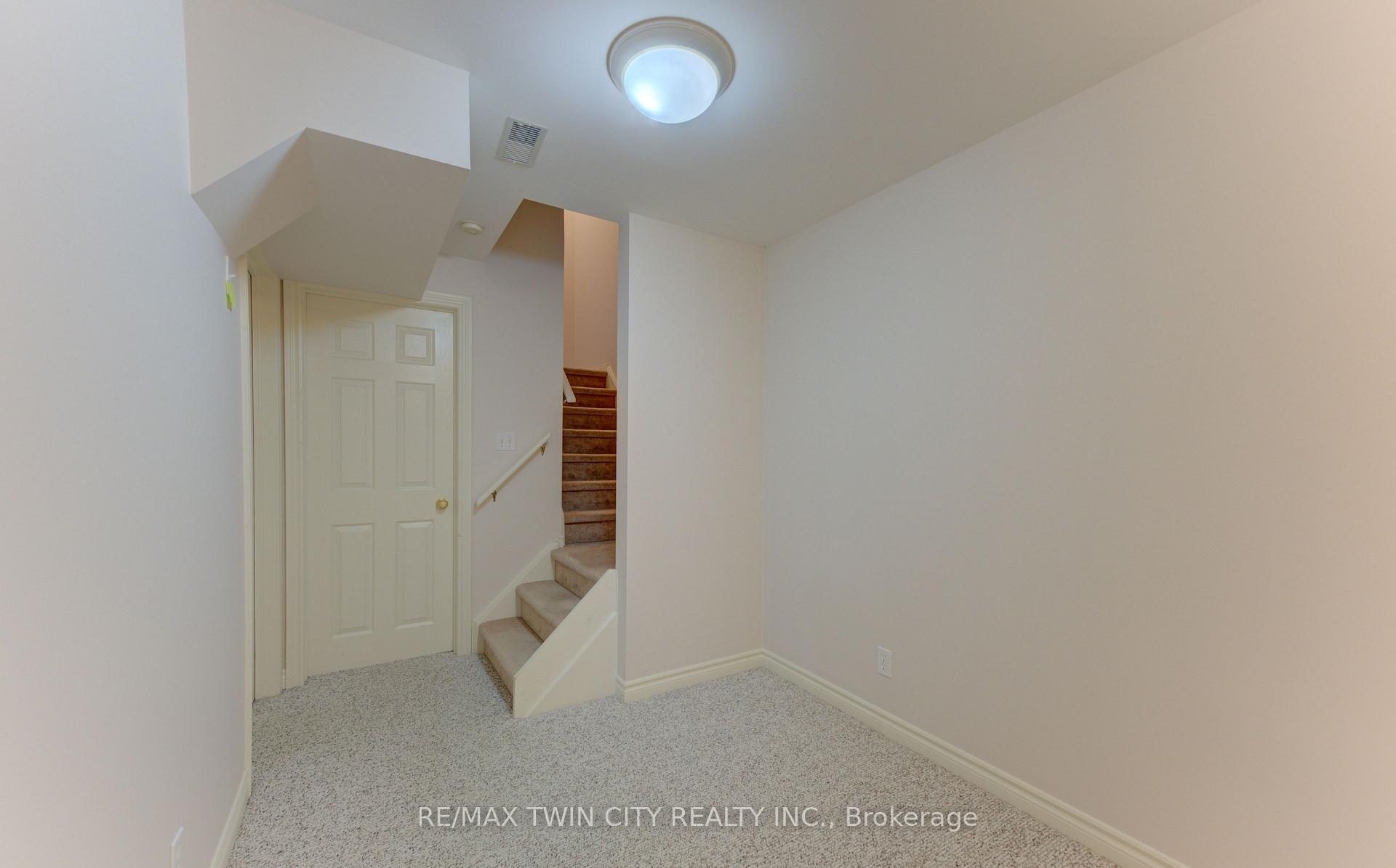 Photo 31 of Unit 4, 360 Cornridge Place, Waterloo, Upper Beechwood — HOMEH
