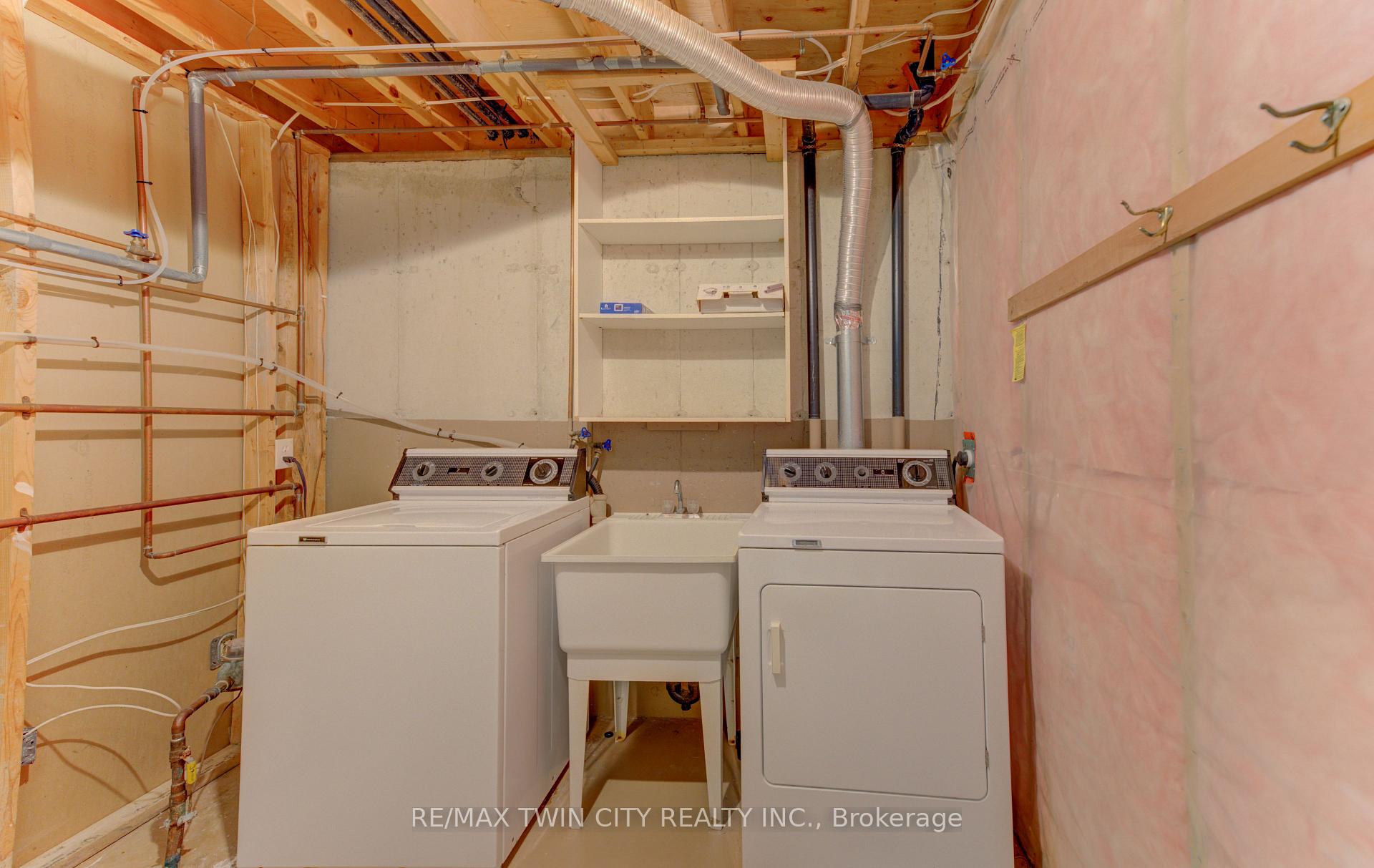 Photo 33 of Unit 4, 360 Cornridge Place, Waterloo, Upper Beechwood — HOMEH