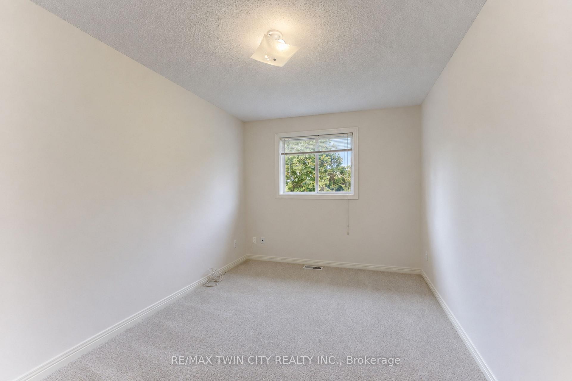 Photo 28 of Unit 4, 360 Cornridge Place, Waterloo, Upper Beechwood — HOMEH