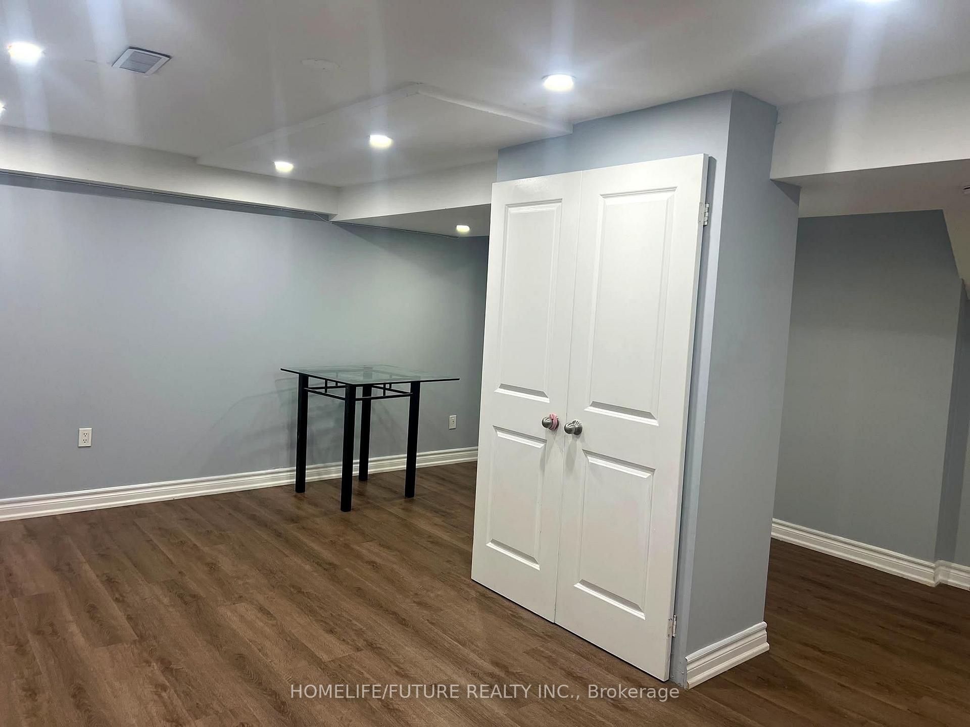 Photo 2 of Unit Bsmt, 43 Fairty Drive, Markham, Middlefield — HOMEH