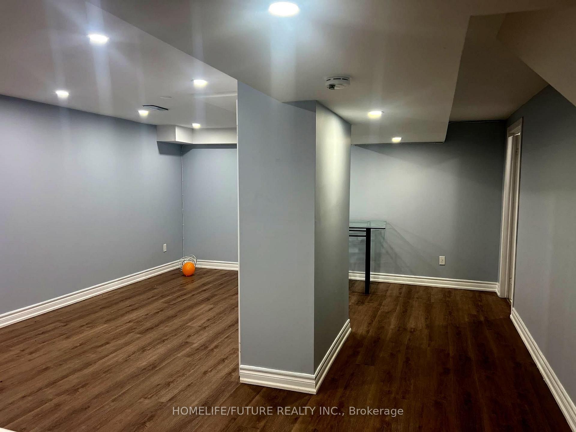 Photo 3 of Unit Bsmt, 43 Fairty Drive, Markham, Middlefield — HOMEH