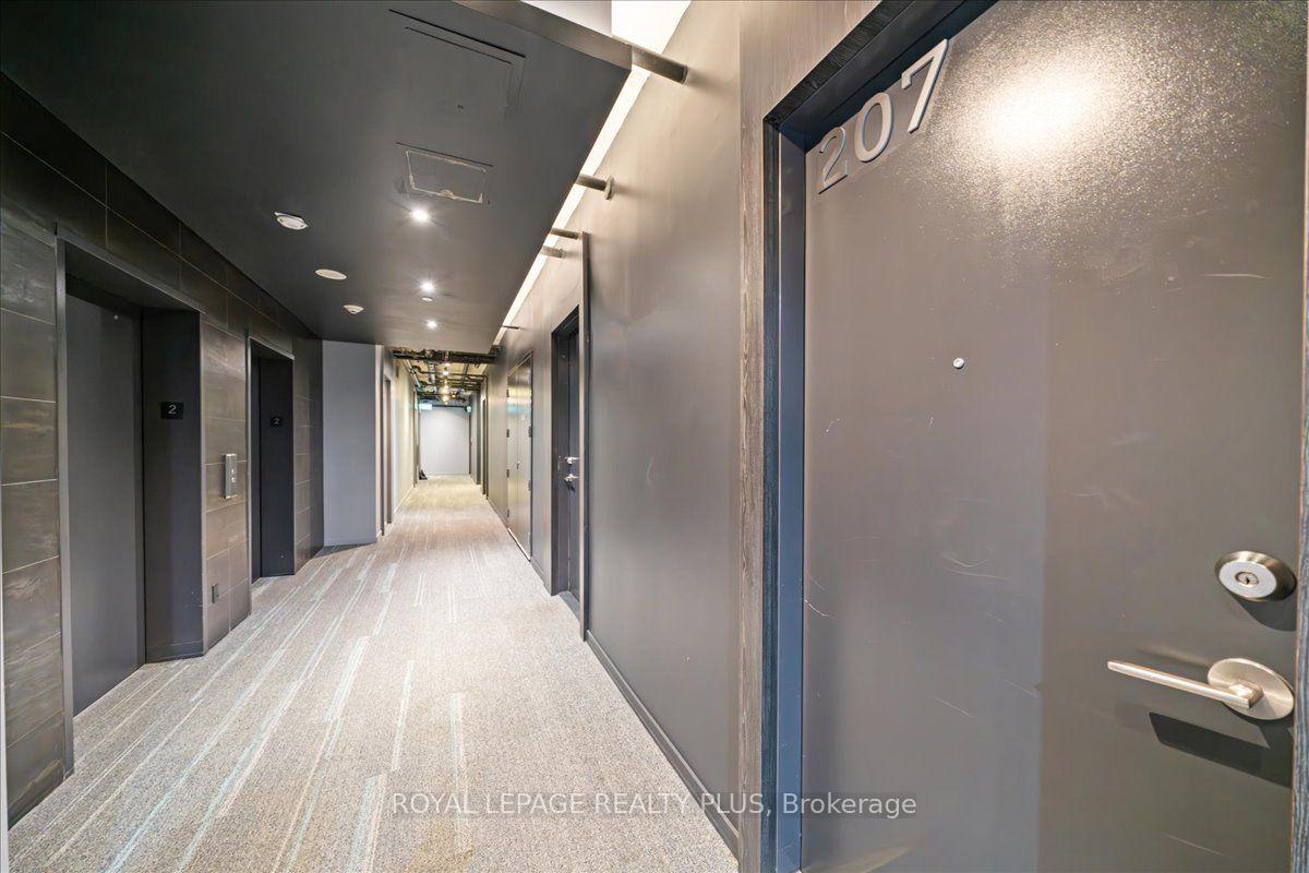 Photo 4 of Unit 207, 383 Sorauren Avenue, Toronto, Roncesvalles — HOMEH