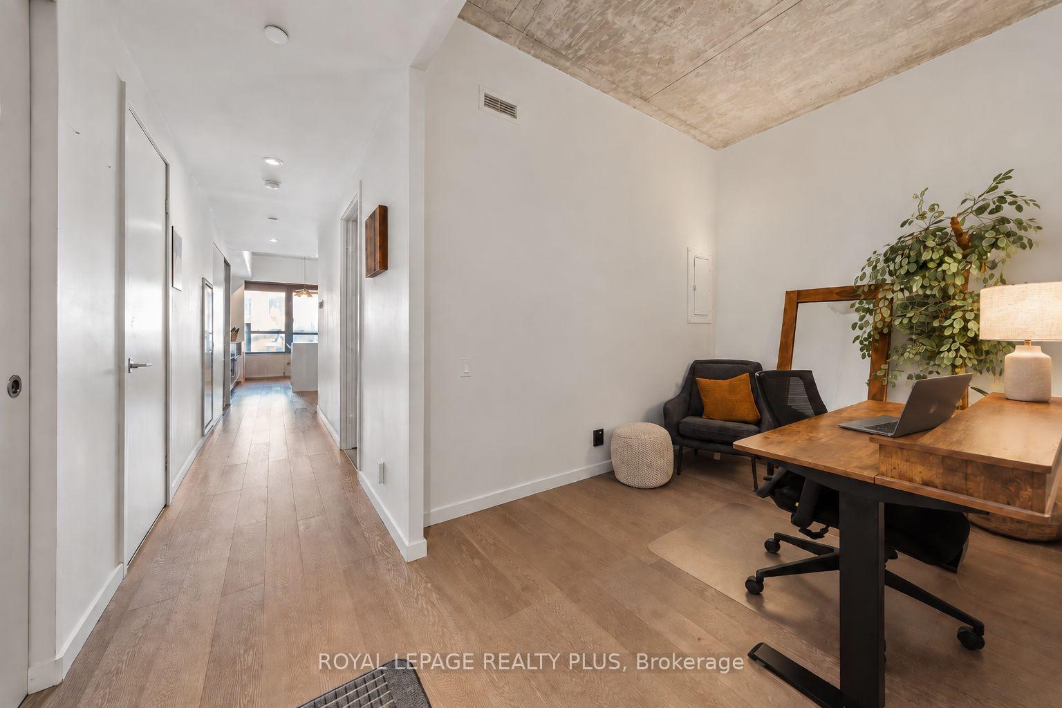 Photo 6 of Unit 207, 383 Sorauren Avenue, Toronto, Roncesvalles — HOMEH