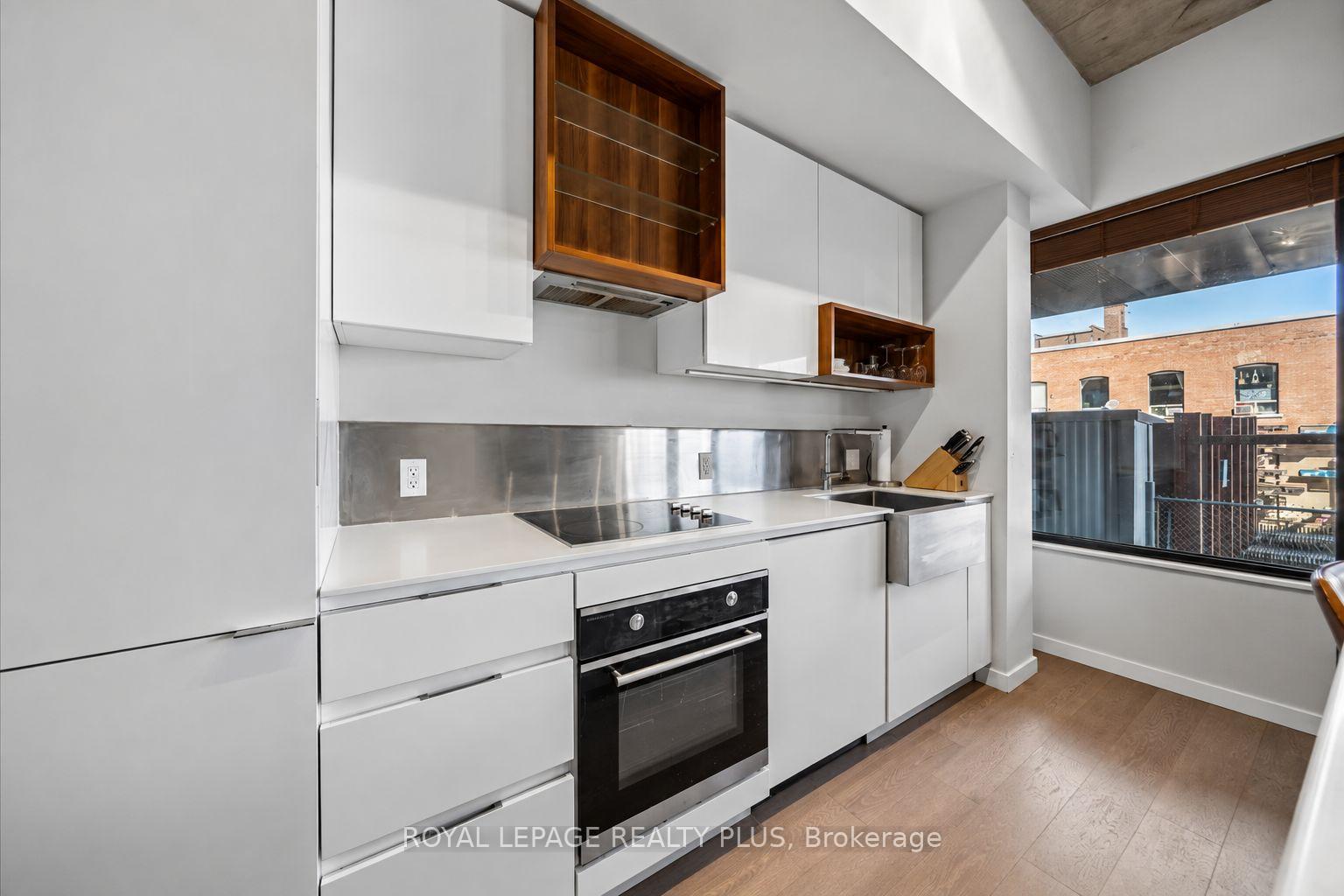 Photo 18 of Unit 207, 383 Sorauren Avenue, Toronto, Roncesvalles — HOMEH