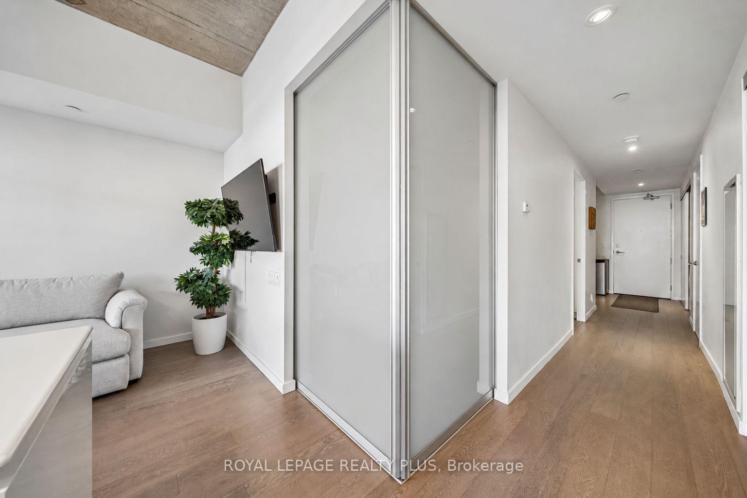 Photo 19 of Unit 207, 383 Sorauren Avenue, Toronto, Roncesvalles — HOMEH