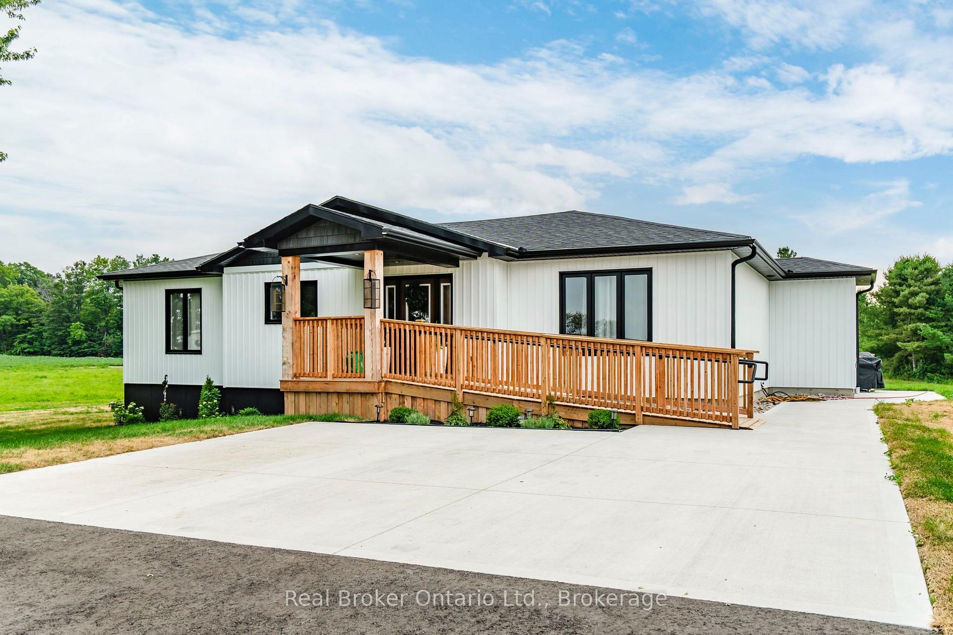Photo 3 of 597 Lafontaine Road W, Tiny, Rural Tiny — HOMEH