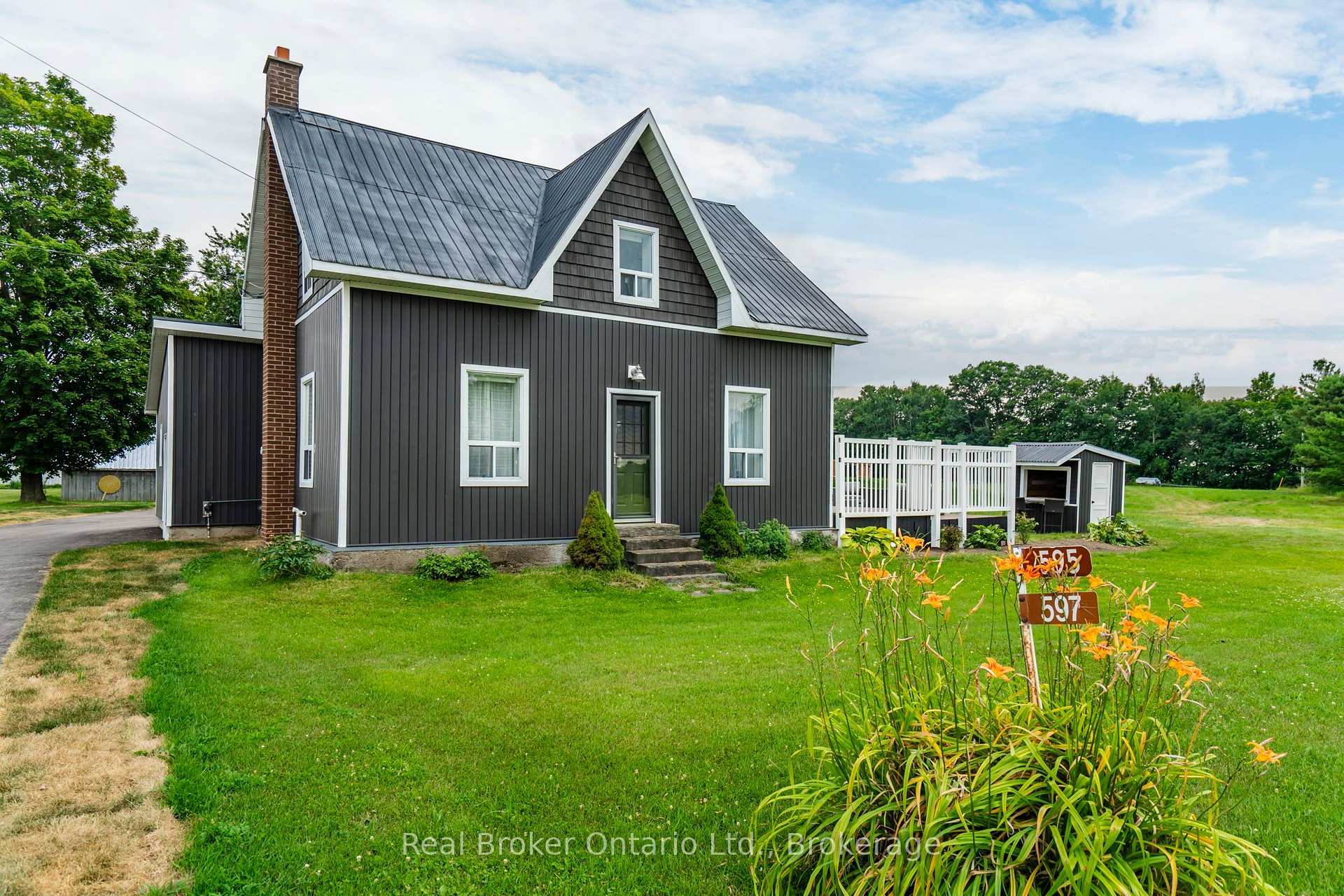 Photo 21 of 597 Lafontaine Road W, Tiny, Rural Tiny — HOMEH